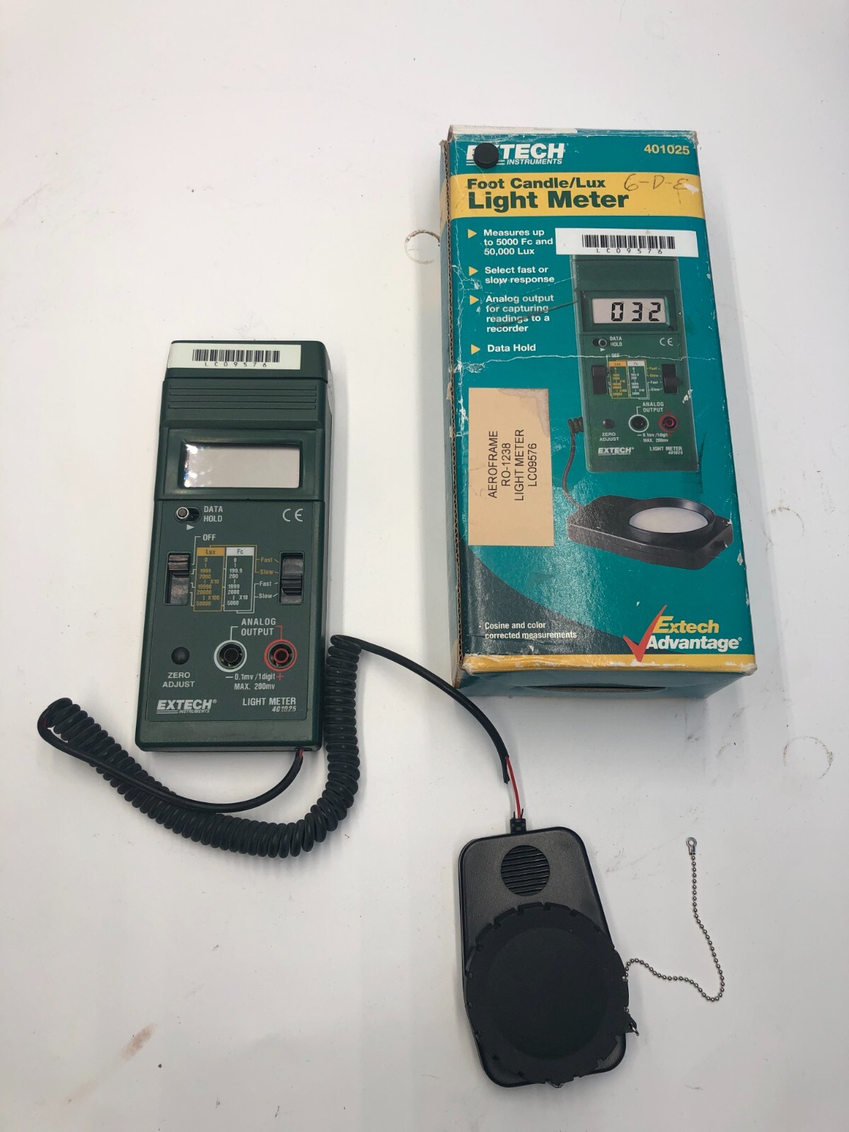 EXTECH INSTRUMENTS 401025 FOOT CANDLE/LUX LIGHT METER