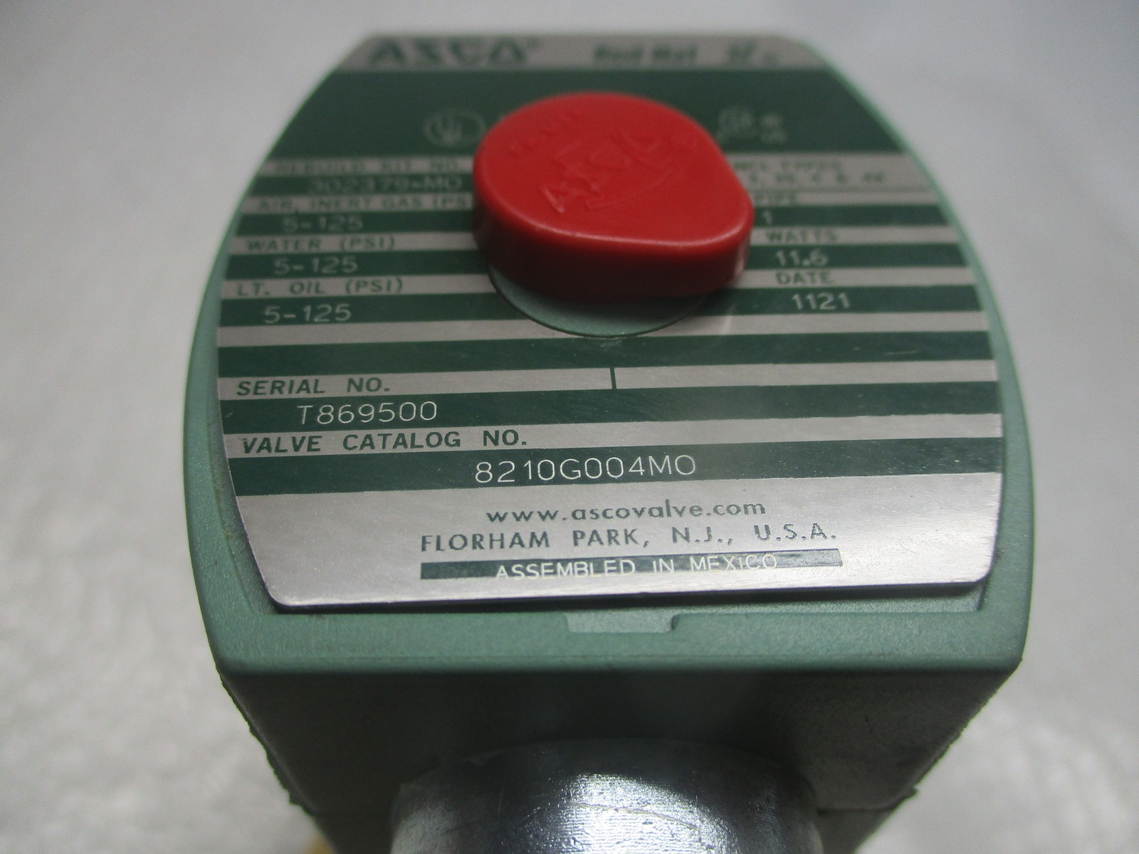 ASCO 8210G004MO SOLENOID VALVE (AS PICTURED) NSNP