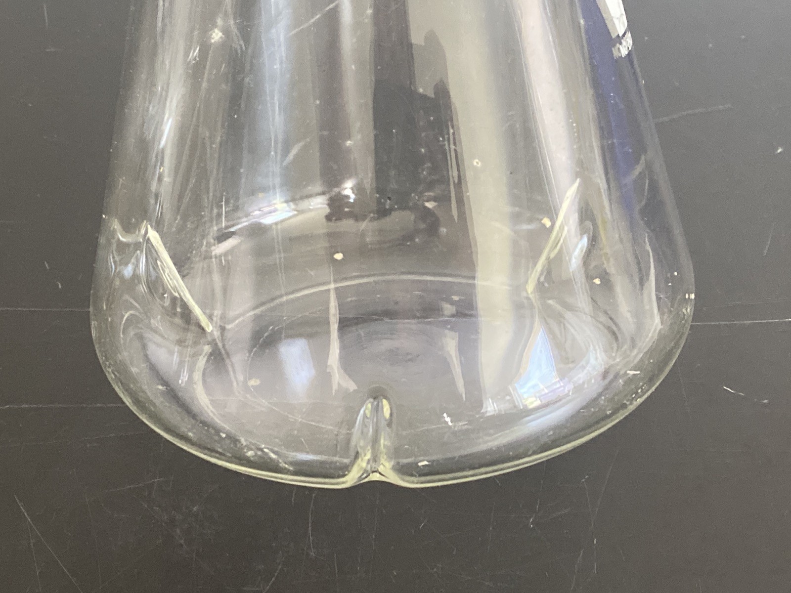 Used DWK KIMAX Glass 2000mL 2L Delong Shaker Culture Flask w/ Baffles 25630