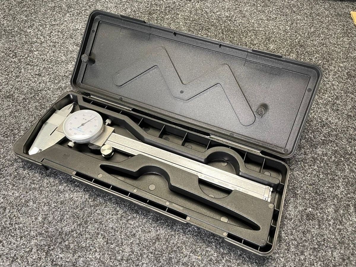Caliper 6″ Stainless Steel Shockproof 0.001 Inch w/Case