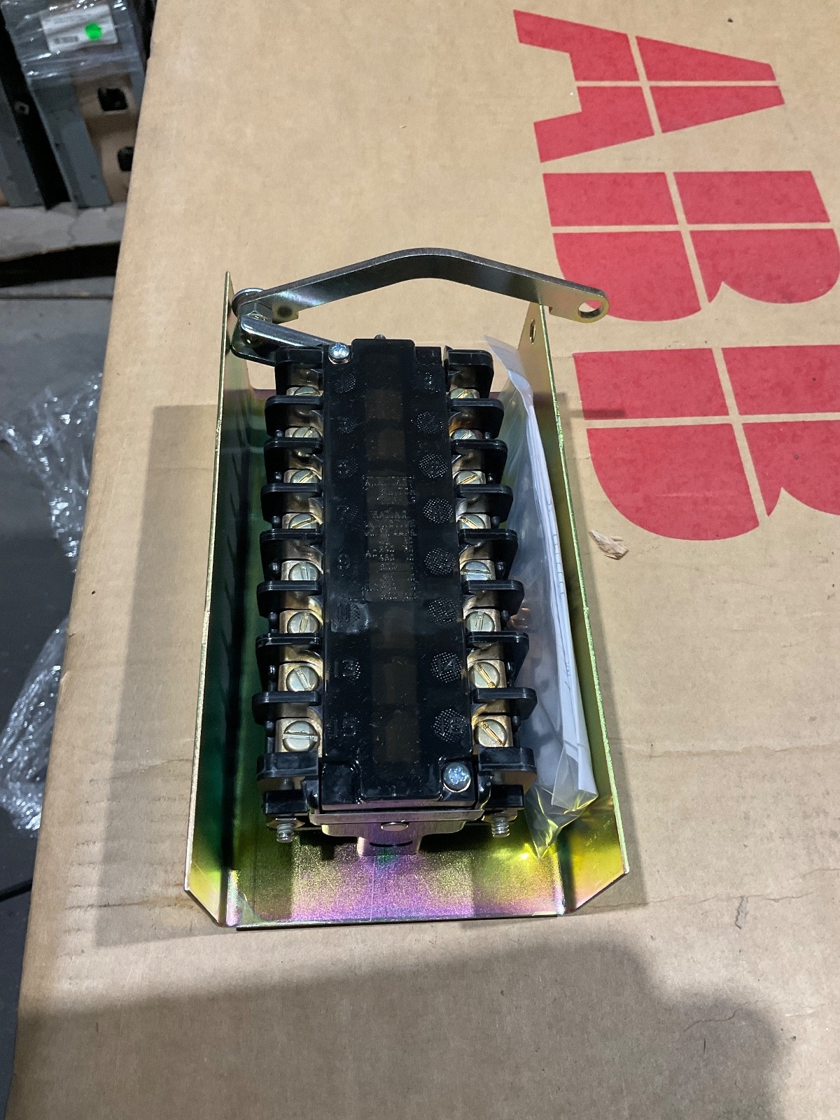 ABB VK3B1514U07CDR2000 VERSARUPTER SWITCH ACCESSORIES CB 15KV 1200 A 40kA MECH
