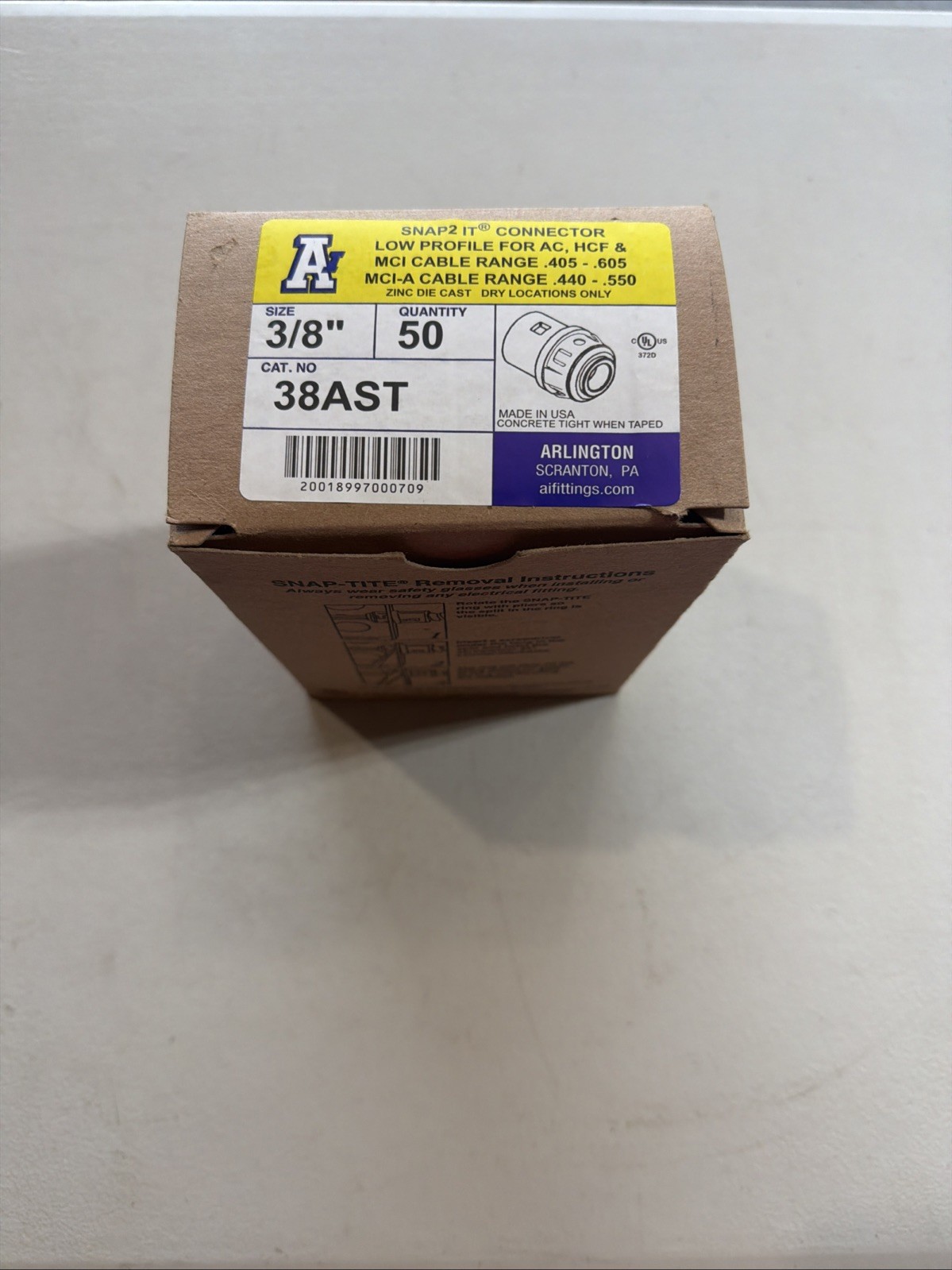 Arlington SNAP2 It 3/8 Inch Conduit Cable Connector 50 PCS New In Box USA !!!!!!