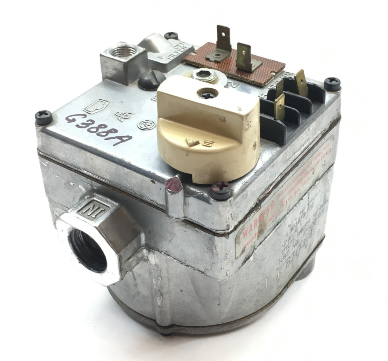 White-Rodgers 646A-X Furnace Gas Valve 301273-705 EF32CK181 used tested #G388A