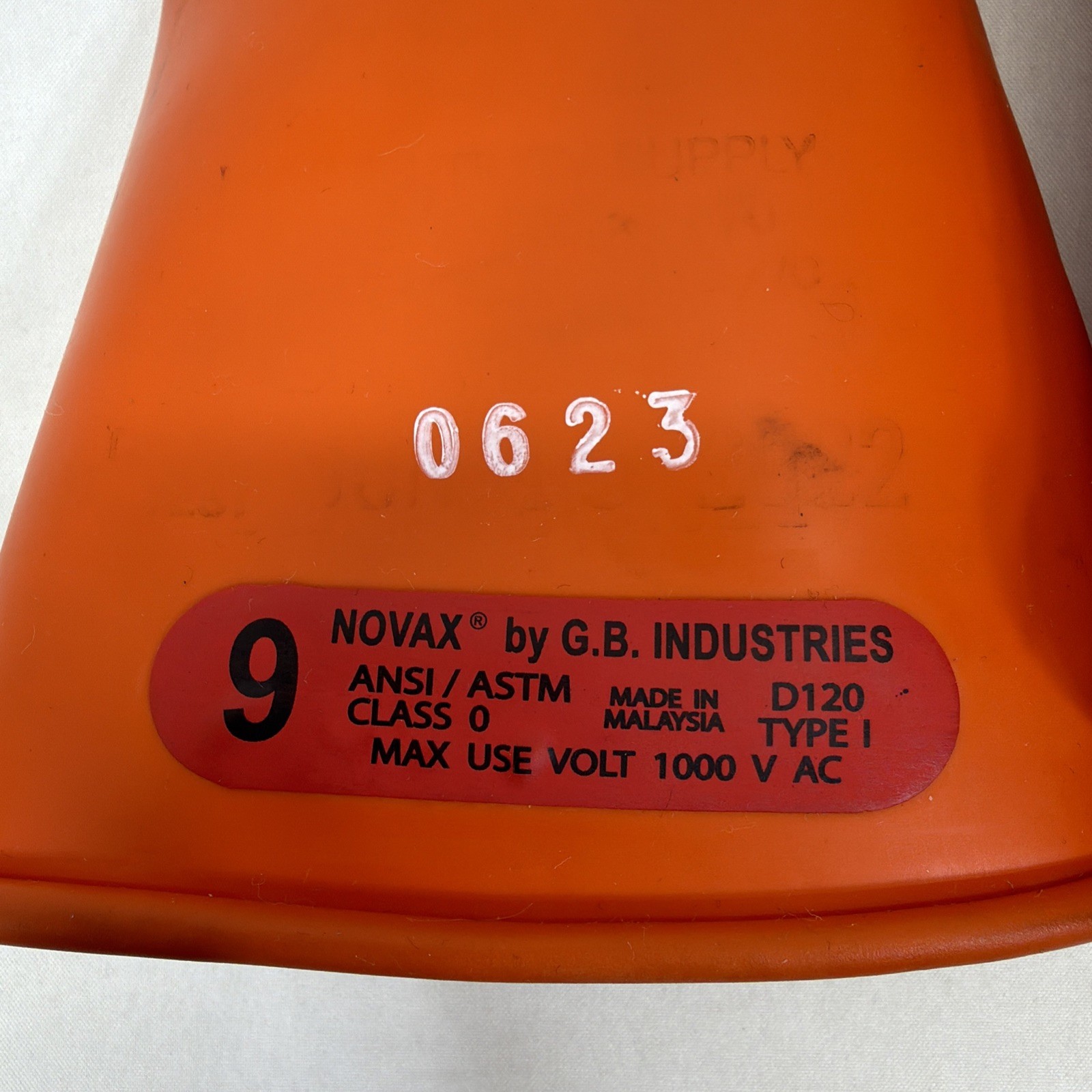 NOVAX Lineman Rubber Gloves Size 9 Class 0 Type 1 D120 ASTM/ANSI Max volt 1000V