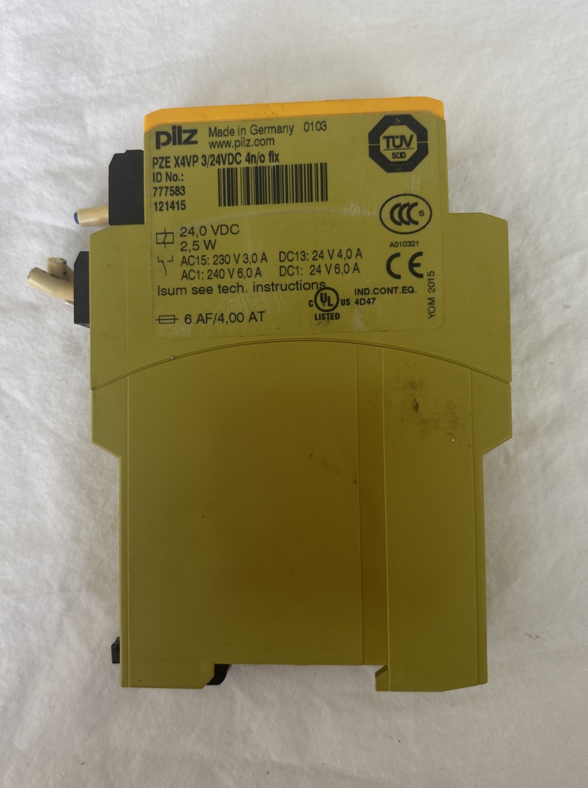 Pilz 777583 PZE X4VP 3/24VDC 4N/O FIX Safety Relay Contact Expansion Module