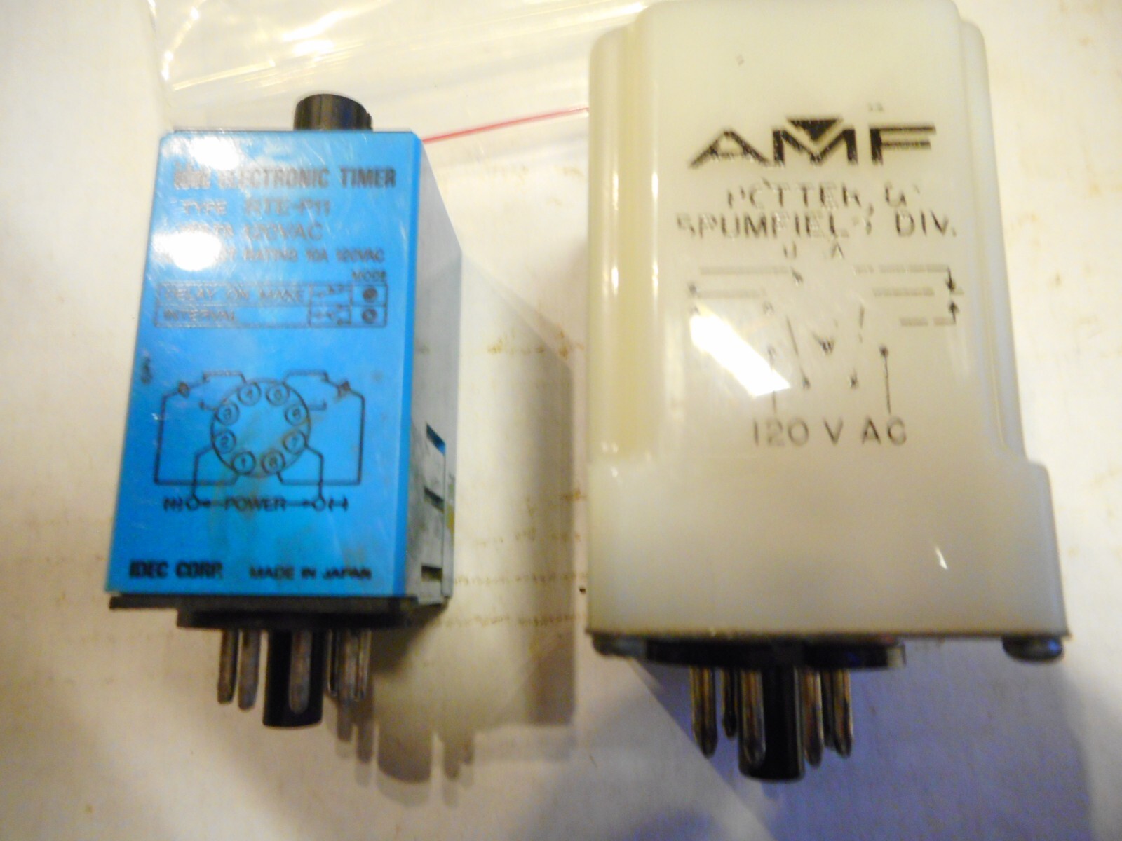 PAIR USED 8 PIN TIMERS AMF CHB-38-70003 & IDEC TRE-P11
