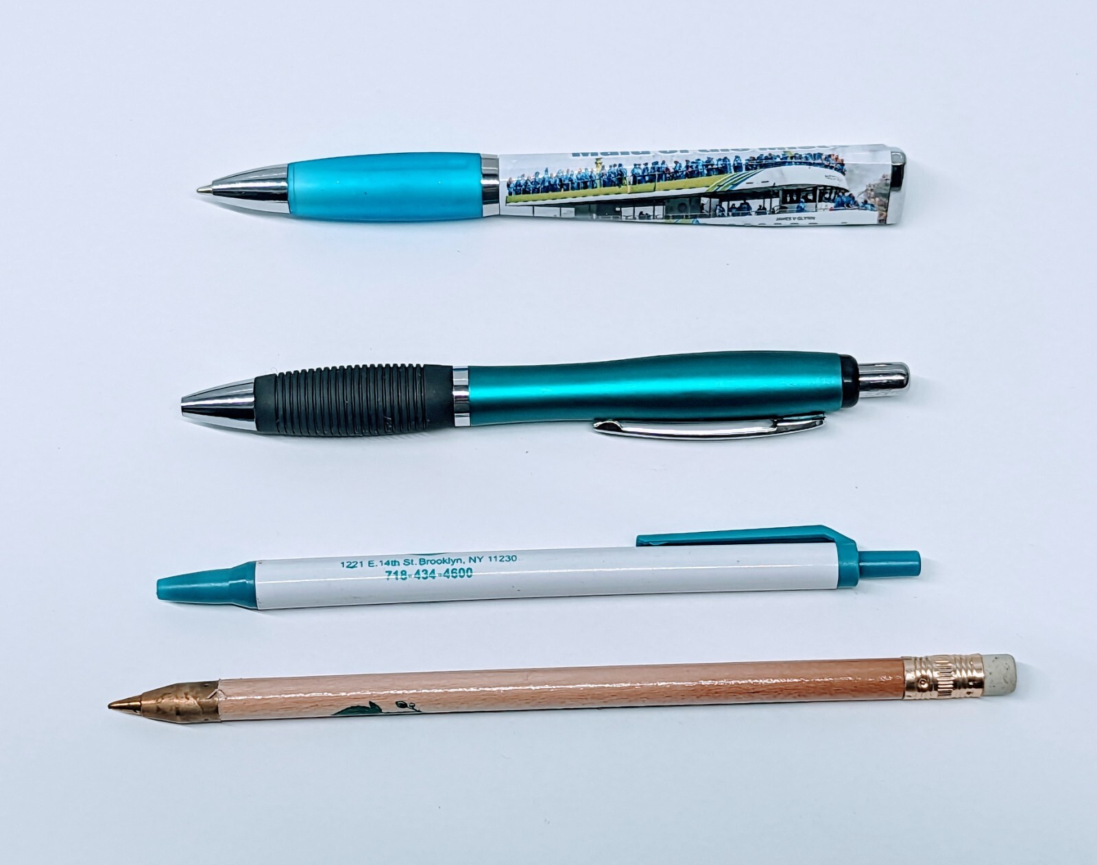 30ct Lot Retractable Misprint Pens Thick Barrel Rubber Grip: MIXED COLORS/STYLES