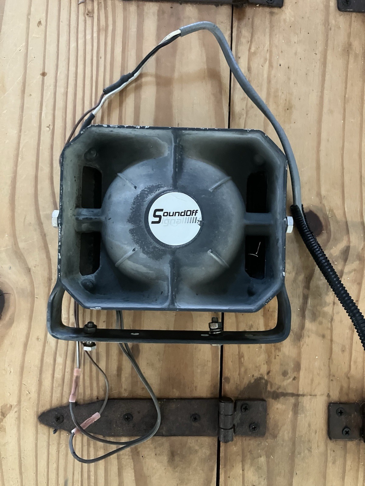 SoundOff Signal ETSS100L 100L Series Professional Alarm Speaker