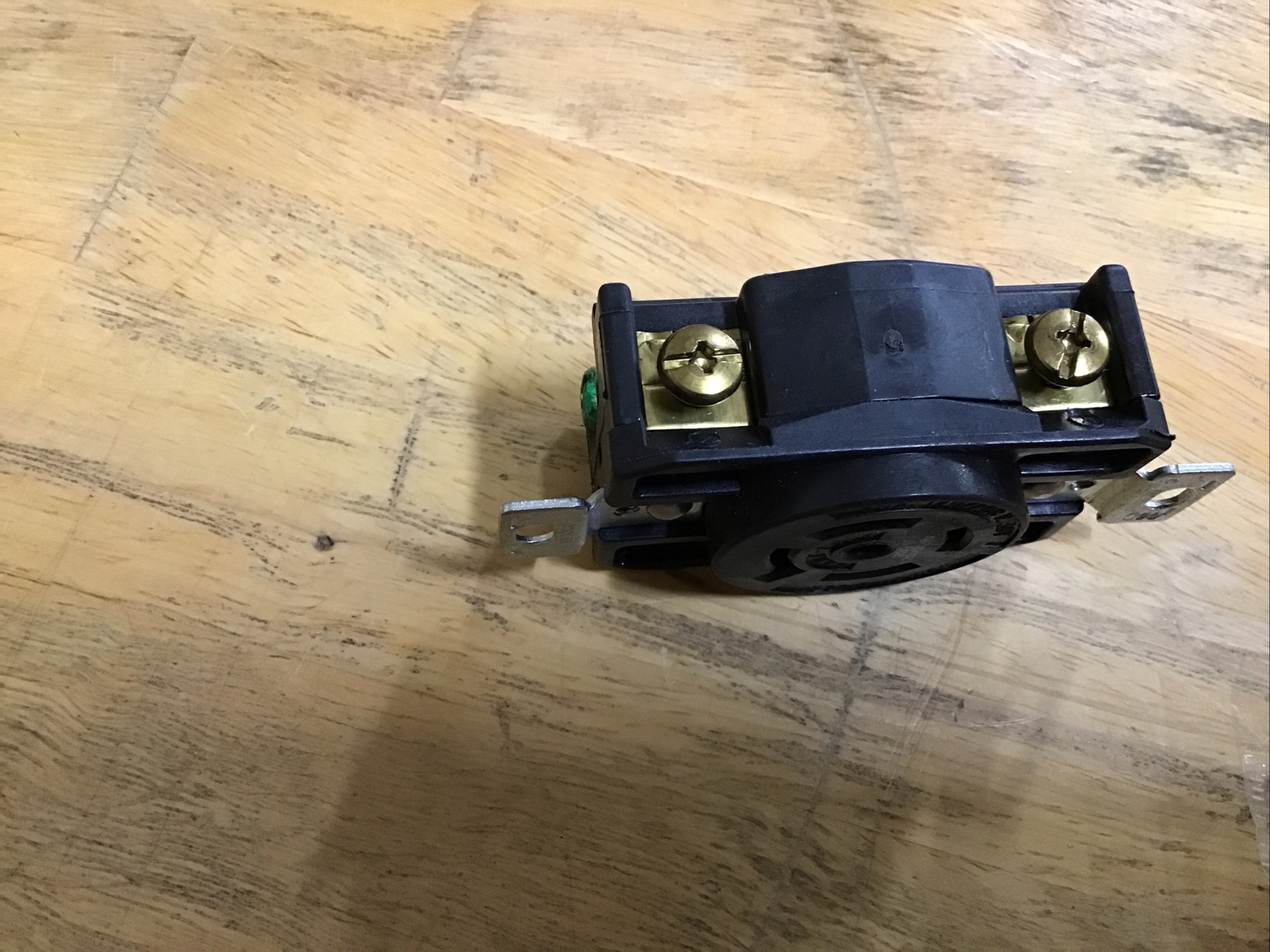 Arrow Hart Locking Receptacle Outlet L21-20R 20A 120/208V 3ØY AHL2120R. NOS