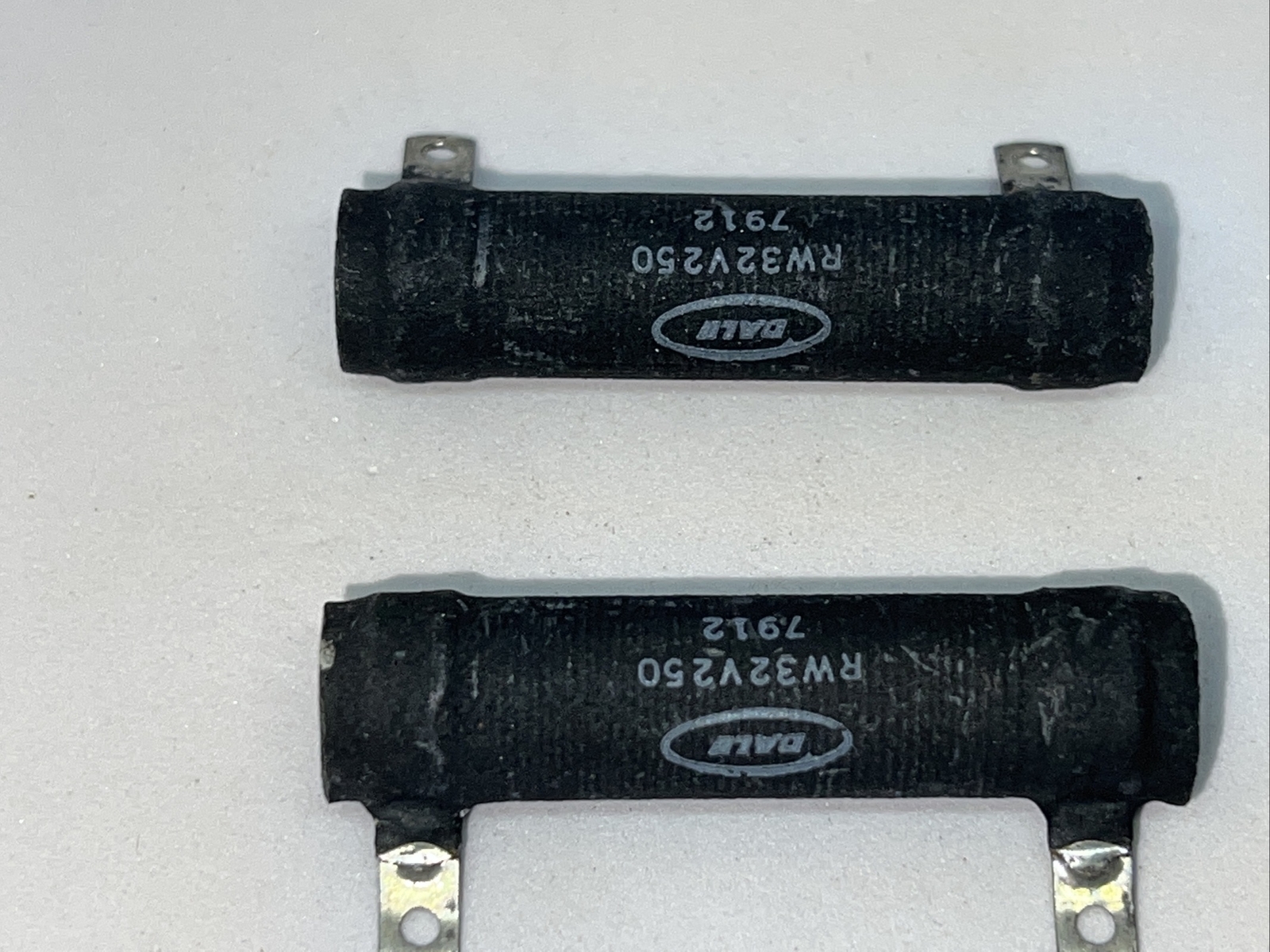 Dale Power Resistor 25 Ohm, 20 Watt RW32V250 New Lot of (2)
