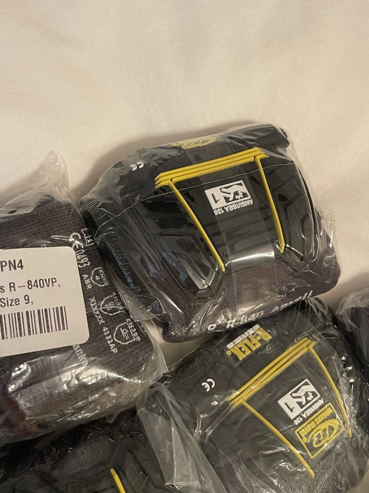 Ansell PR Gloves Series R Size 9 Bulk 10 Pairs Ringers R840Abrasion/Impact Glove