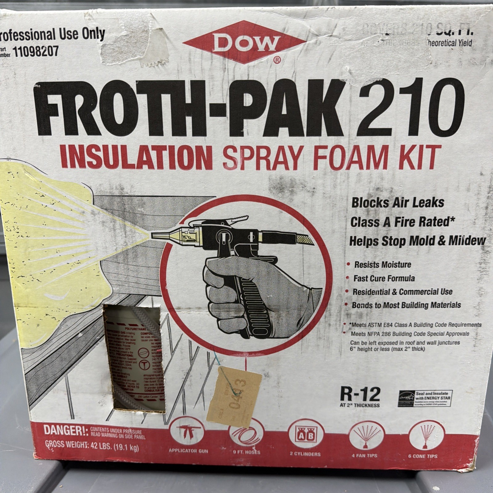 FROTH-PAK Insulation 210 Polyurethane Spray Foam (EXP. 13-04-19) {P/N# 11098207}