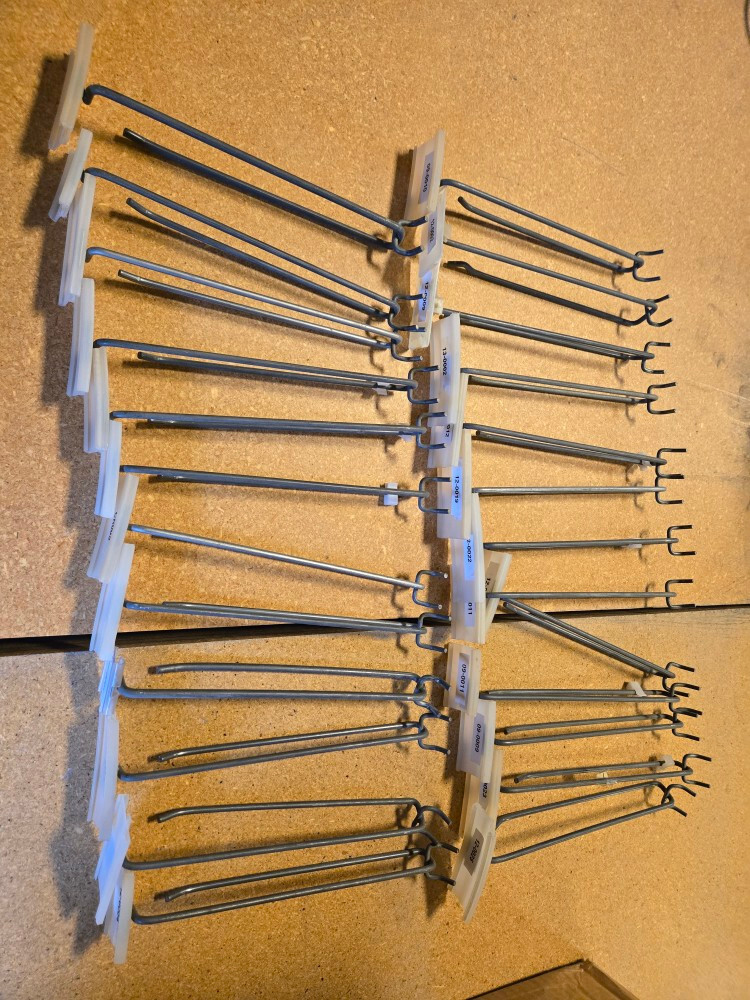 Lot Of 25 Retail Store Scanner 8″ Hooks Pegboard Display Hanger