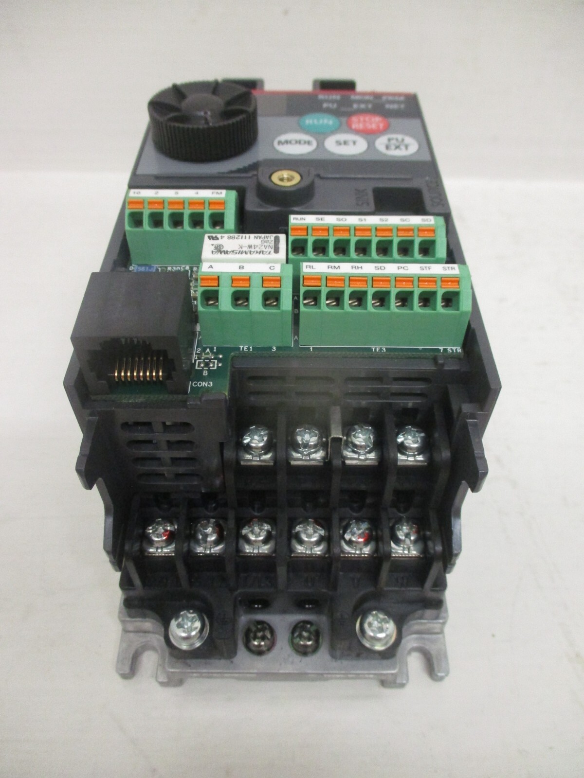 Mitsubishi FR-D720-0.1K D700 Inverter AC VS Drive 3PH 200-240V 0.8A 0.2-400Hz
