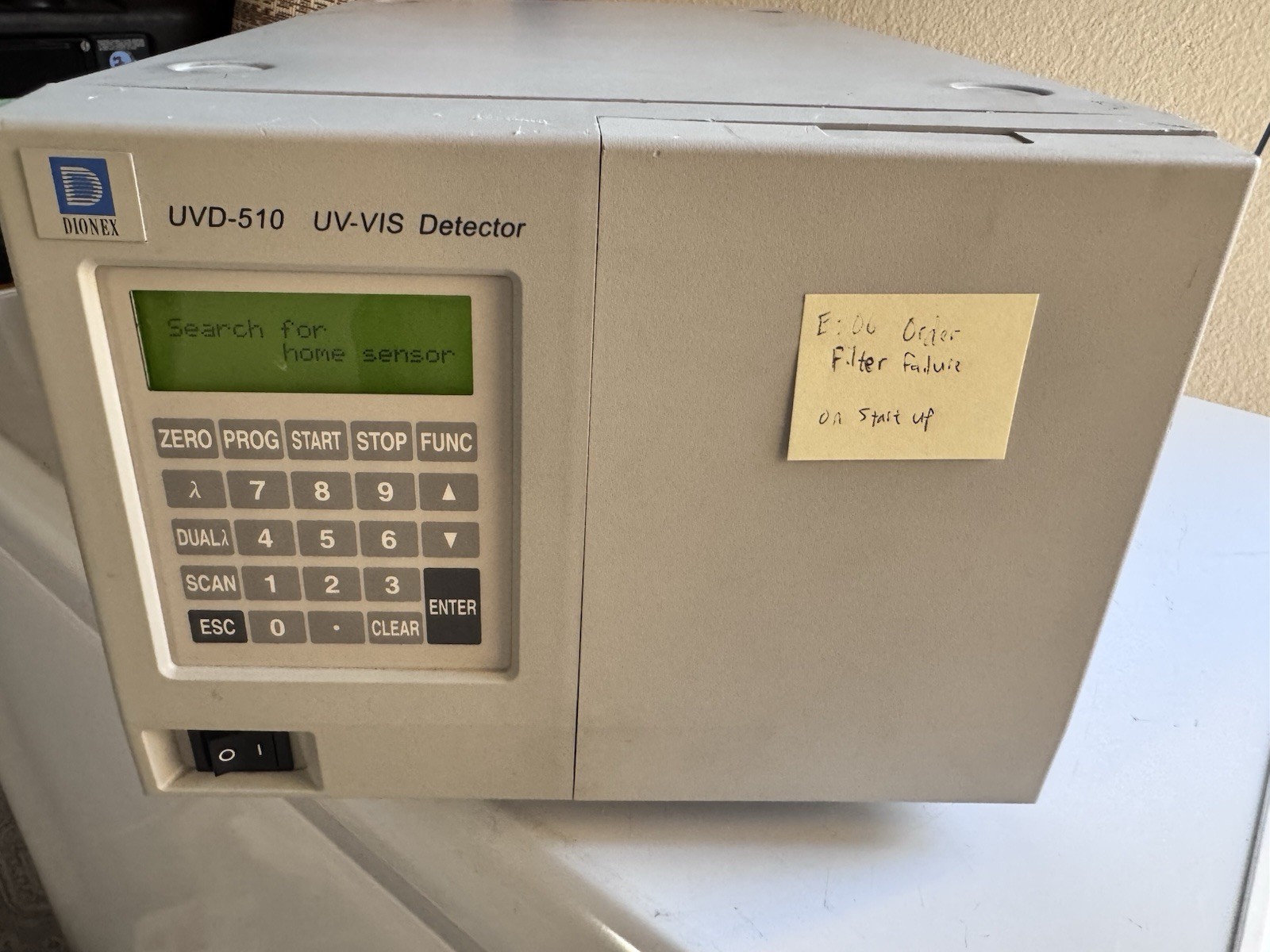 Dionex UVD-510 UV-VIS Detector Read Description