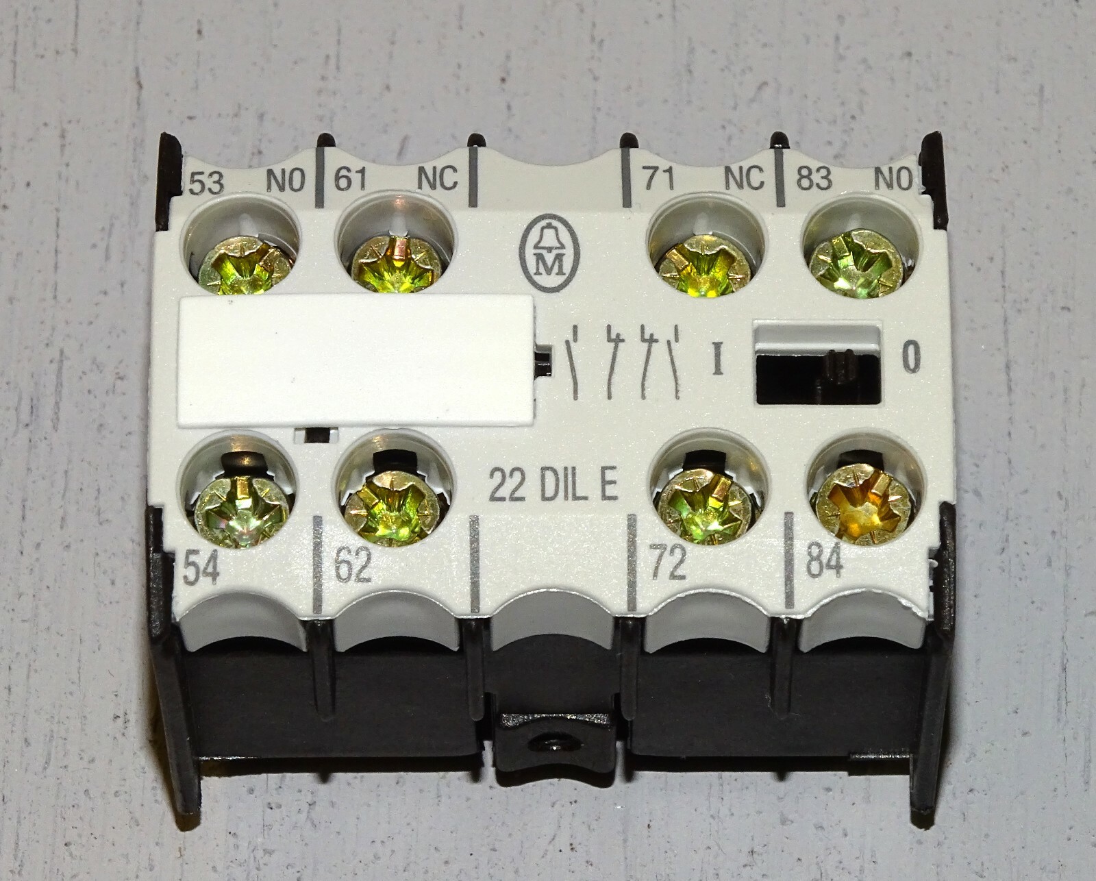 Brand new Klockner Moeller 22DILE contact block – 22 DIL E – Auxiliary Contact