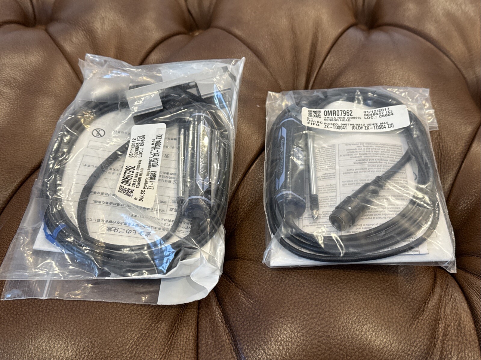 NEW OMRON ZX-TDS04T Contact Displacement Sensor Old# ZX-TDS04 ZX FAST SHIPPING