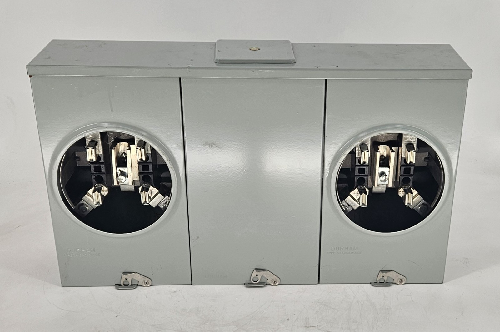 Durham ITT3202U 2-Gang Meter Socket 320A Total (200A Per Position) Ringless