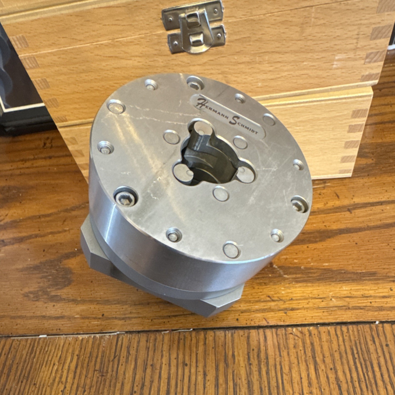 Hermann Schmidt BTDR Stainless Steel Precision 3 Jaw Chuck – Round .020”-1” cap
