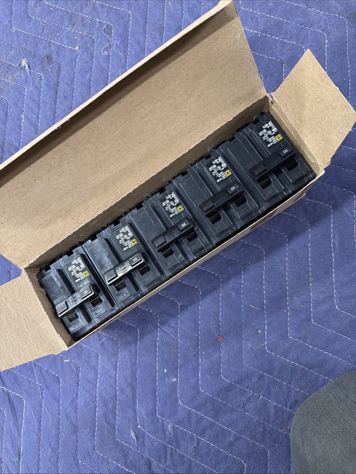 Square D HOM230 (5 PACK) 30 Amp 2P Circuit Breaker 120/240V Lot Of 5 NEW IN BOX
