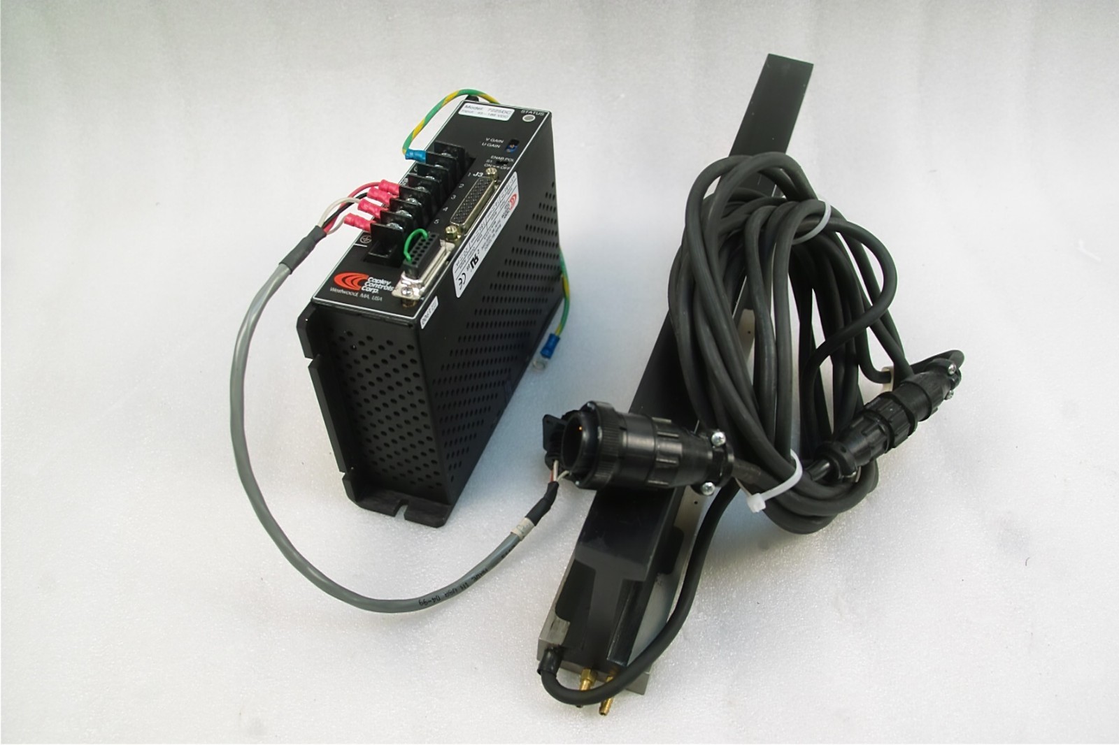 TRILOGY LINEAR MOTOR RE34674 & COPLEY CONTROLS 7225DC DRIVER 5M OR MORE CABLE