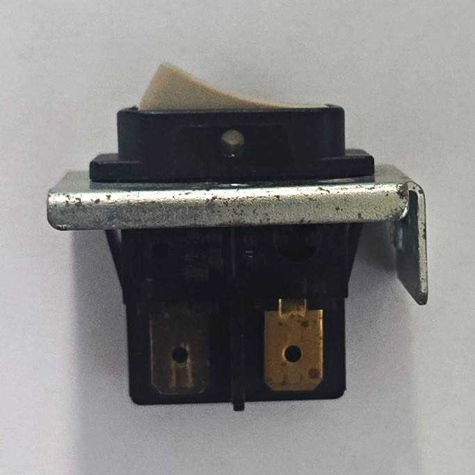 On/Off Decorator Rocker Switch I/O Black/White with Metal Mounting Bracket