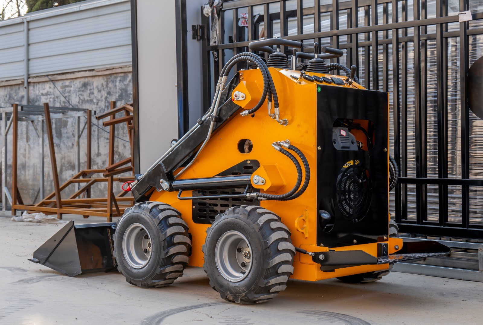 Free Ship MS380 MINI Skid Steer Loaders 23HP Wheeled Skid Steer EPA Gas Engine