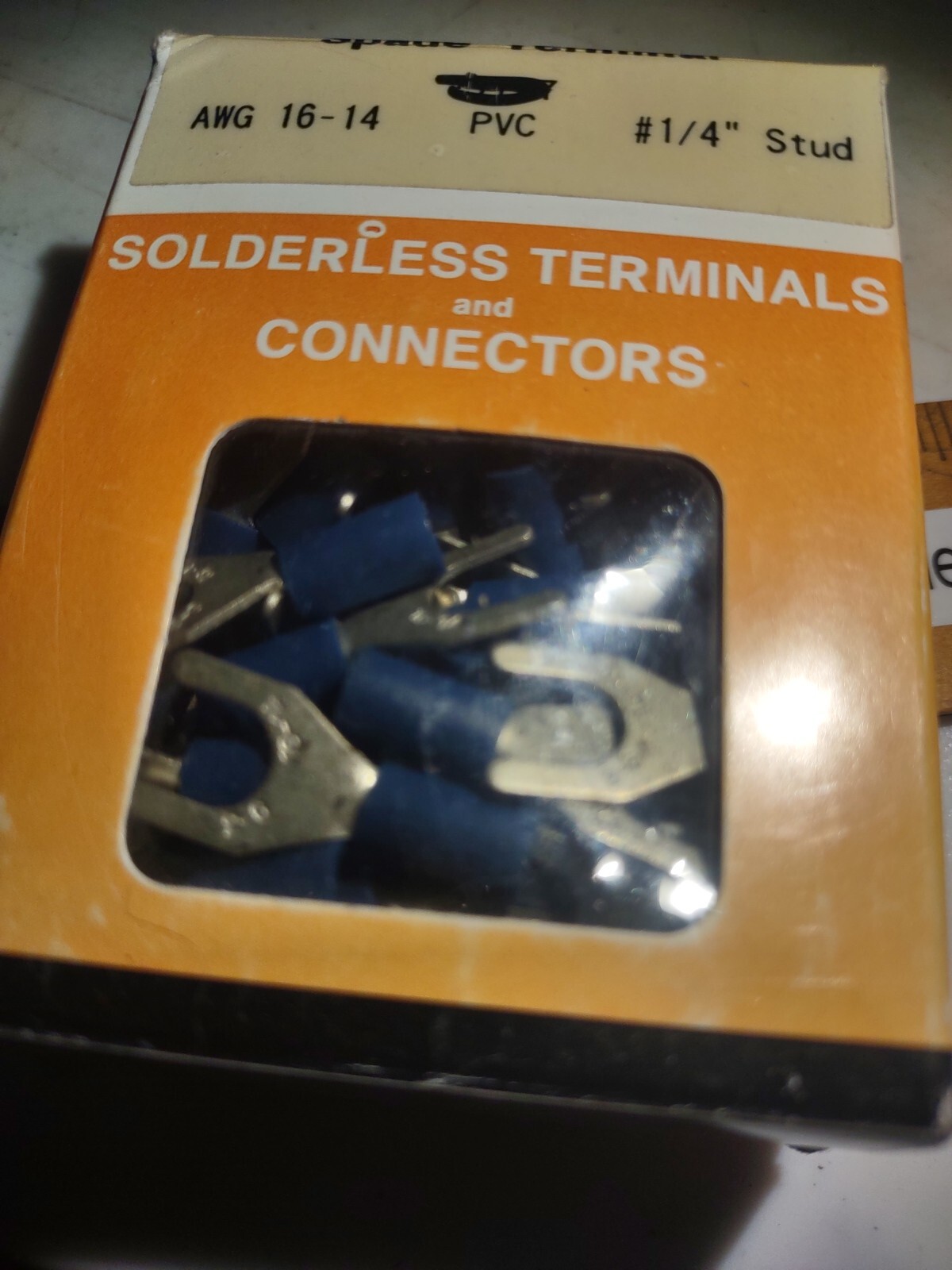 Hoffman Solderless 3127 Spade Terminals 1/4″ stud 16-14 AWG Wire 98 Pcs PVC