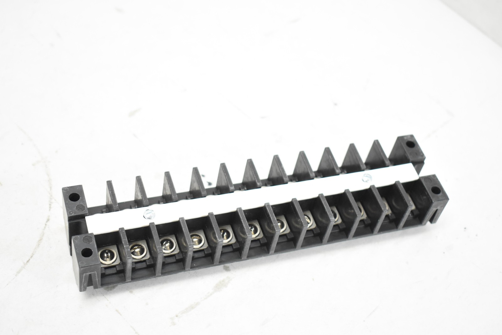 GE EB25B12 Terminal Board 600V 30A 18-10 AWG 20 LBS-IN USA Electrical