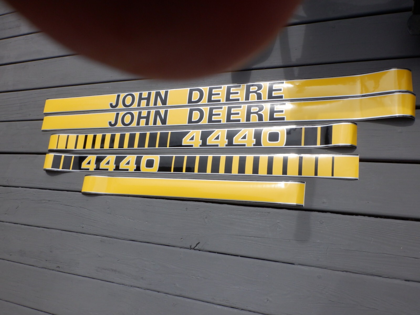 JOHN DEERE 4440 TP HOOD DECALS LATE MODELS. ALL DECALS ON HOOD. SEE DETAILS