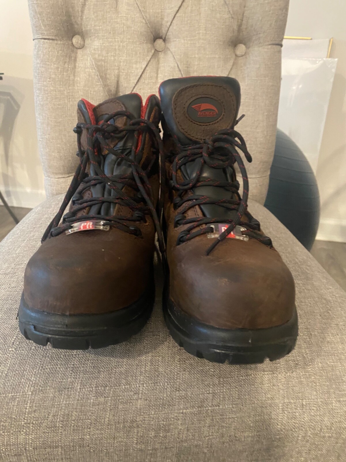 Avenger Safety Footwear A7221 Size 10-1/2 Men’s Hiker Boot Composite Work Boot,