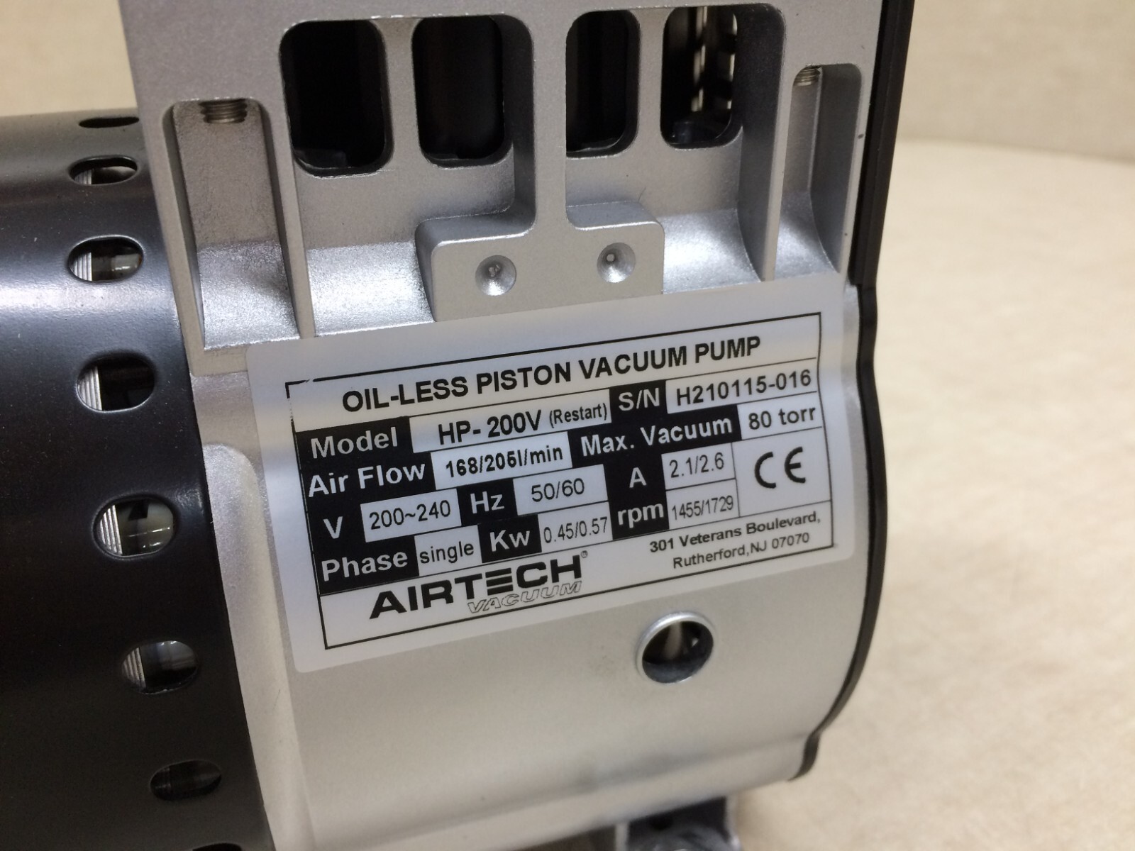 AirTech HP-200V Oil-Less Dry Rotary Piston Vacuum Pump w/ Cord