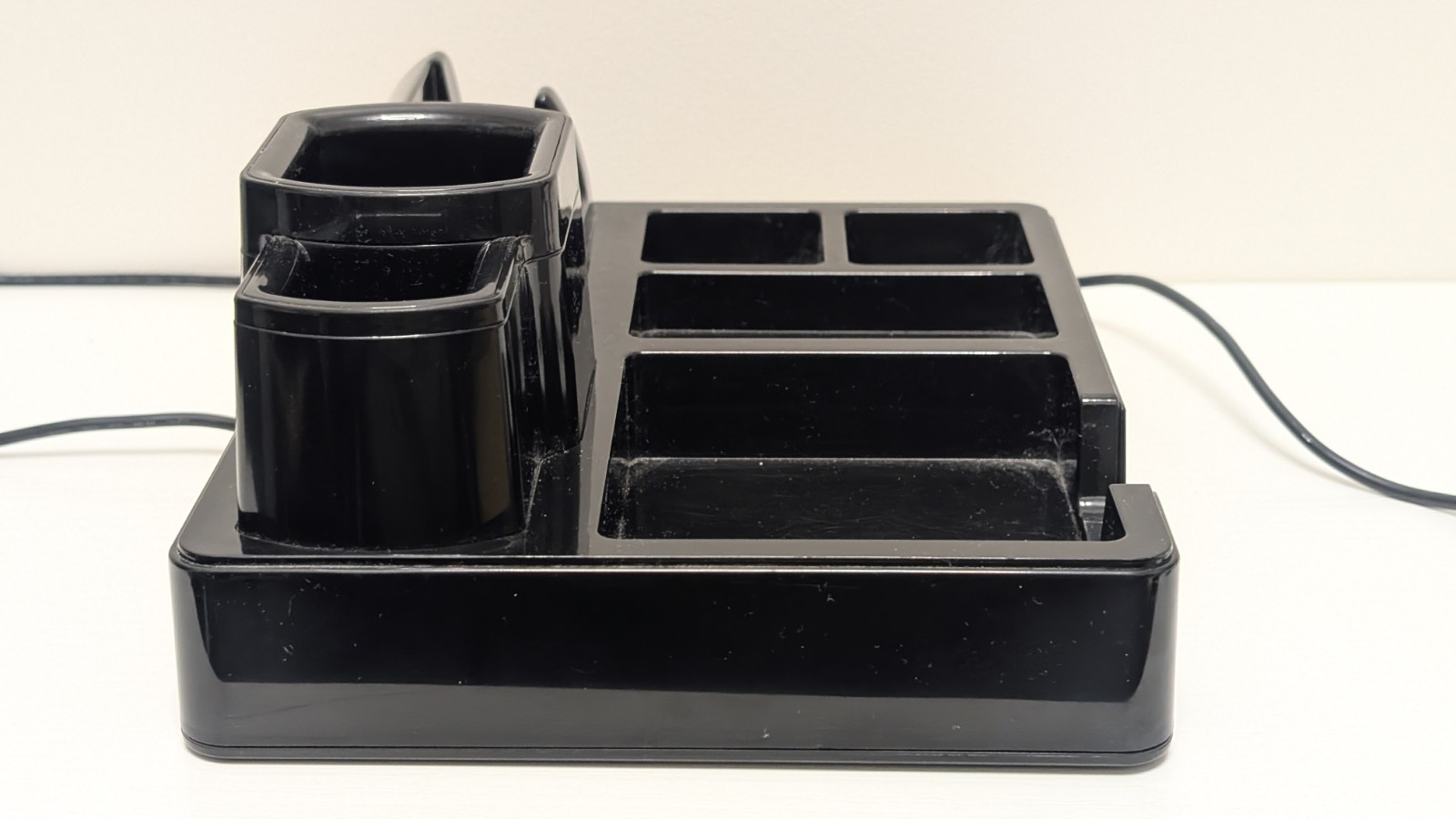 Pembrook Desk Organizer with 3 USB Ports and Smartphone Holder