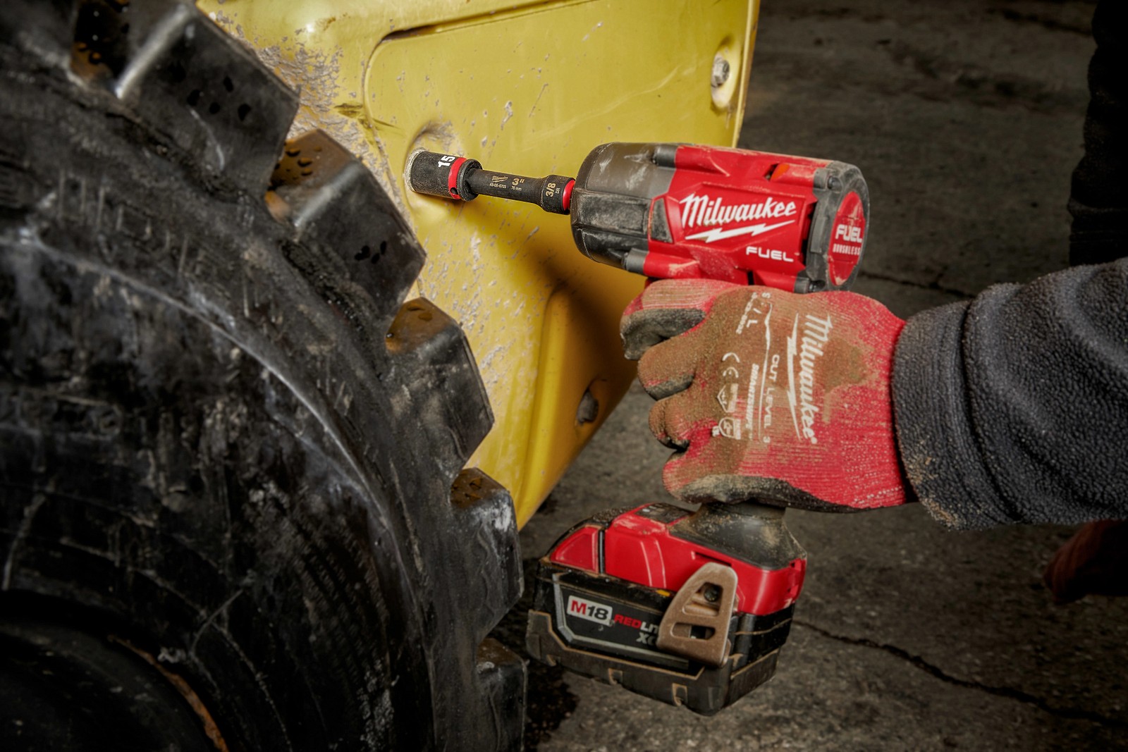 Milwaukee Tool 49-66-6714 3-Piece SHOCKWAVE Impact Duty 3/8″ Drive Extension Set