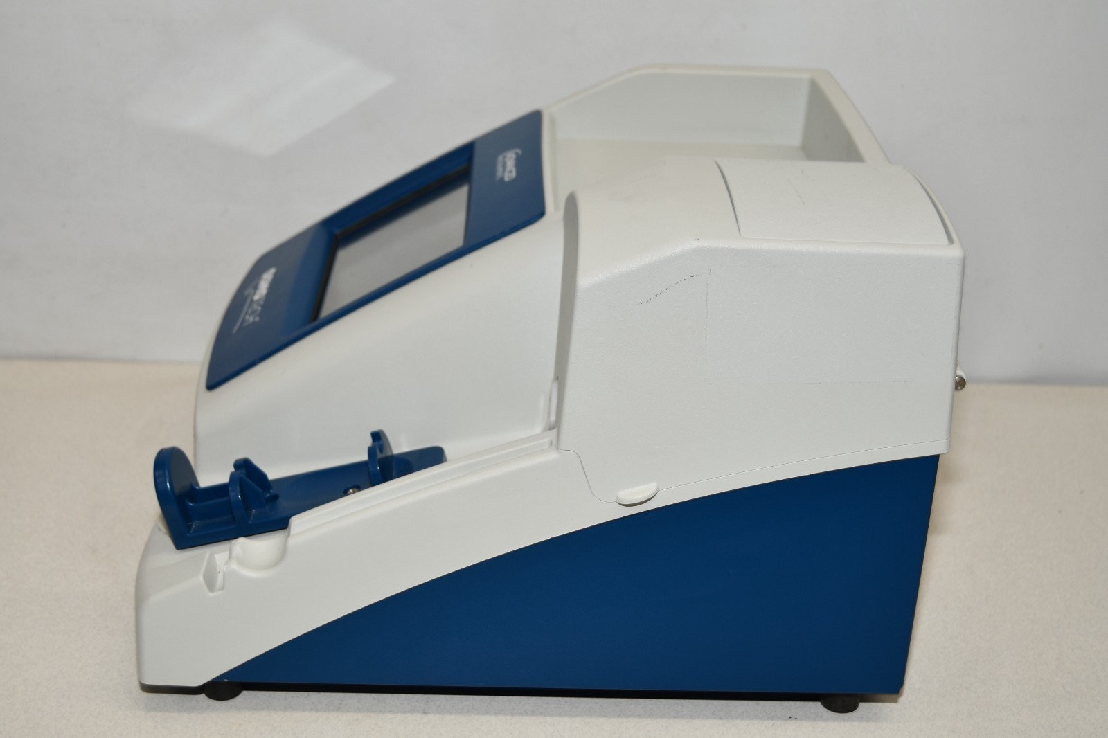 ^ Advanced Instruments OsmoTech Single-Sample Micro-Osmometer #X8006