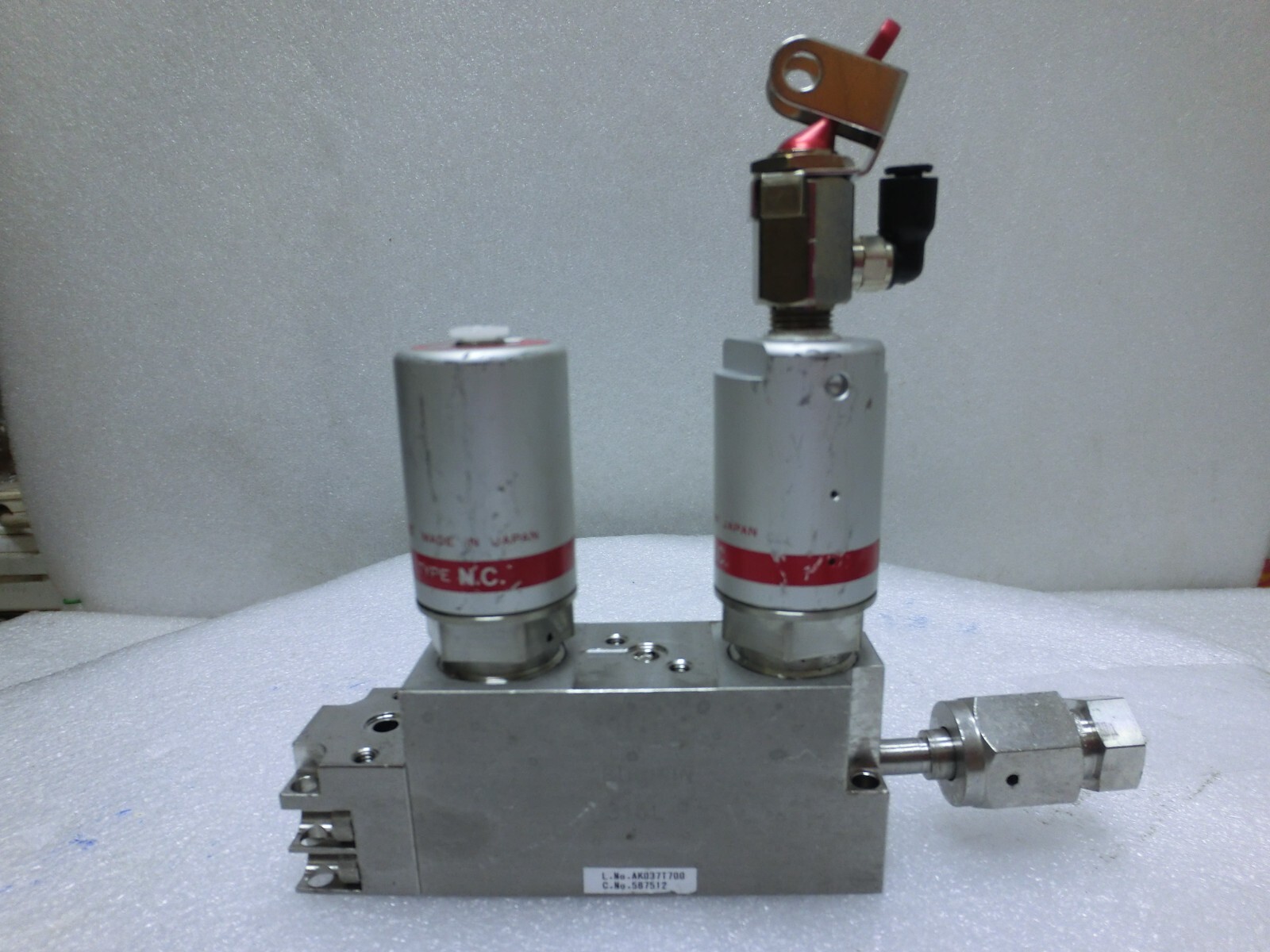 Lam Research 766-077821-501 Rev C Fujikin 567512 Valve Assy,0.5~0.6mPa,N.C_,9249