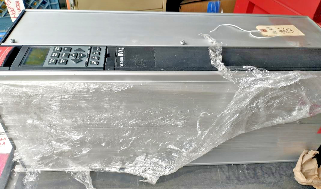 Danfoss VLT 6042 AC Drive 175Z7369 40HP 30KW 460V 61A 3PH GT4CN1STR0DLF00A00C0