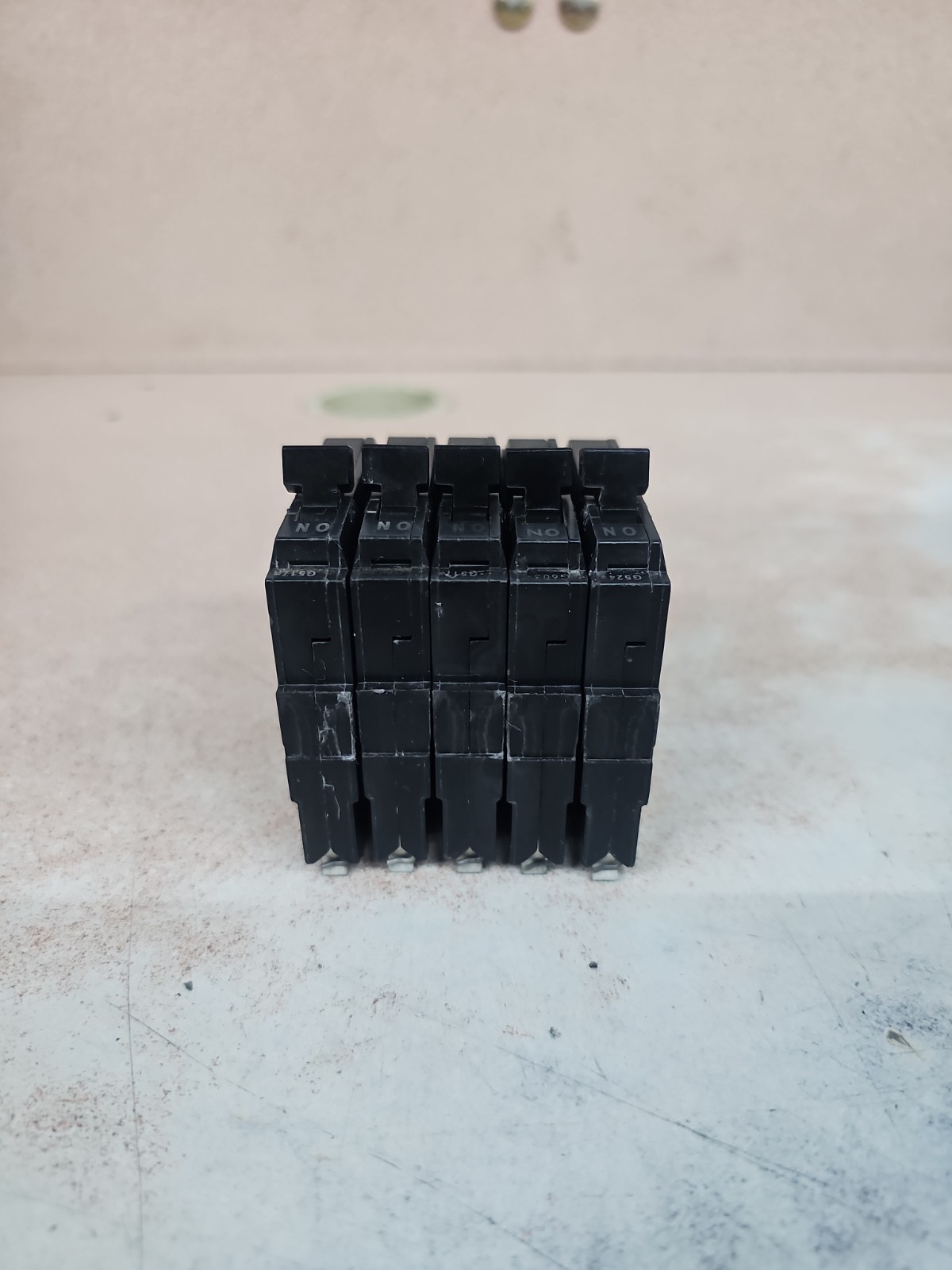 LOT OF 5 GE Thin Series Circuit Breaker 1-Pole 20-Amp THQP120