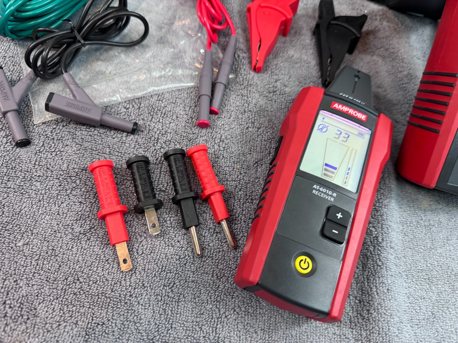 Mint – Amprobe AT-6010 Advanced Wire Tracer Kit CAT III 600V (LotA2)