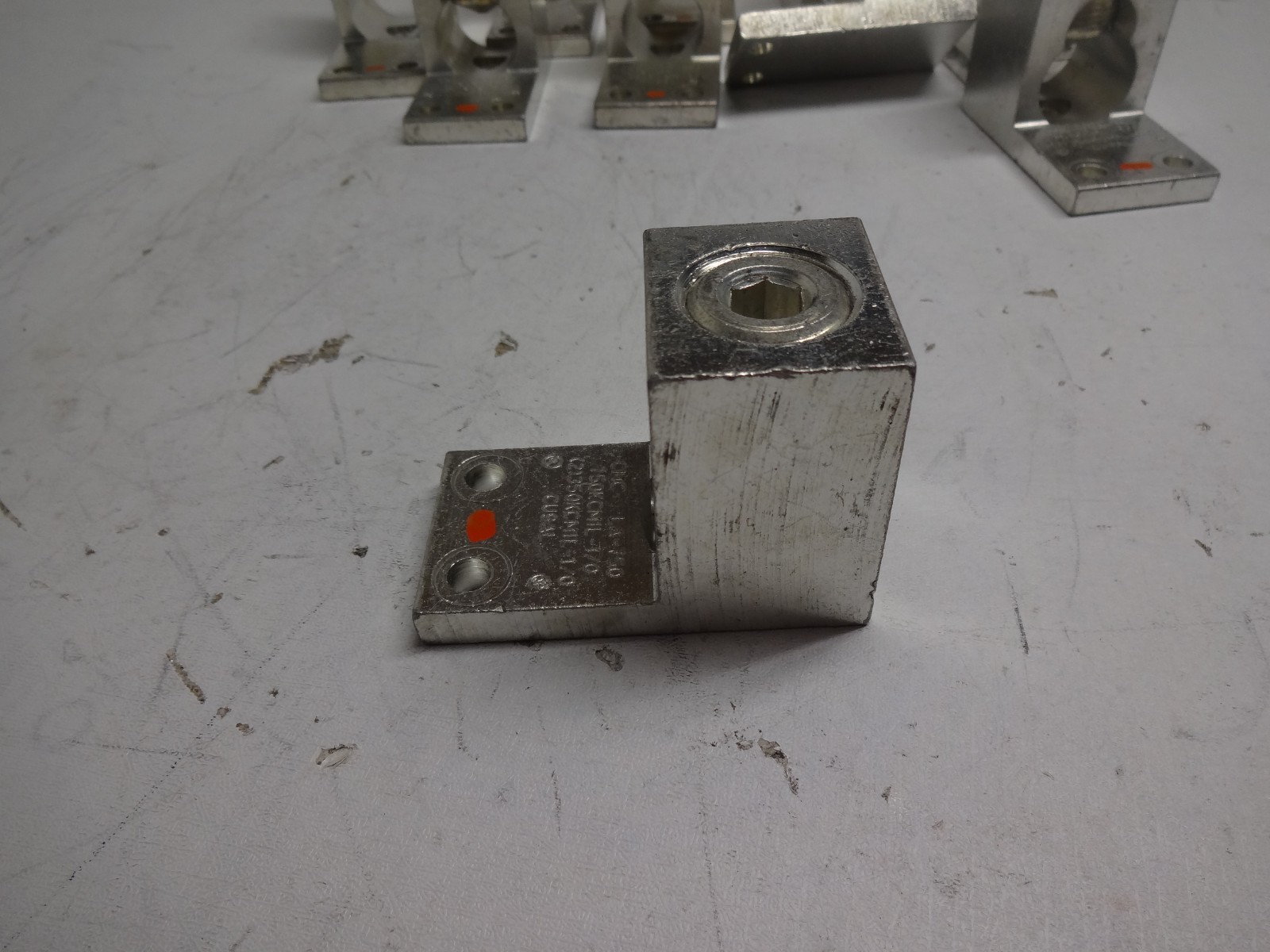 Lot of 10 CMC LA-750 750KCMIL-1/0 (2) 350KCMIL-1/0 CU9AL Mechanical Lugs