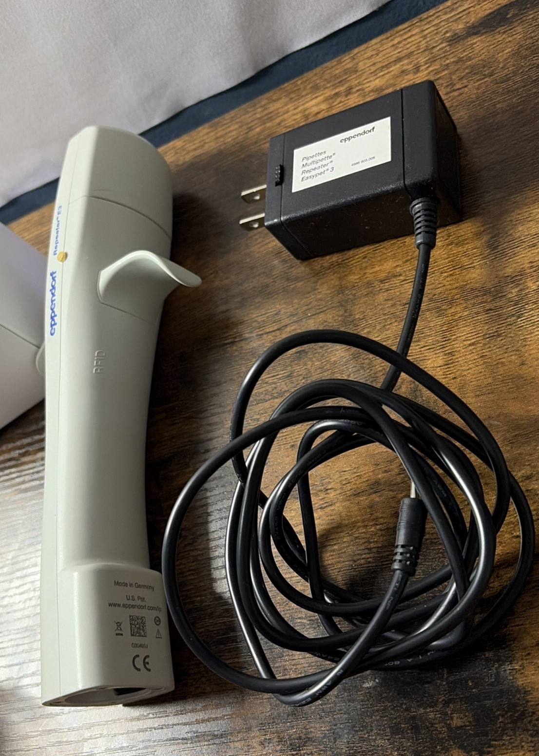 Eppendorf Repeater E3x ~ 1uL – 50mL electronic pipette with charger