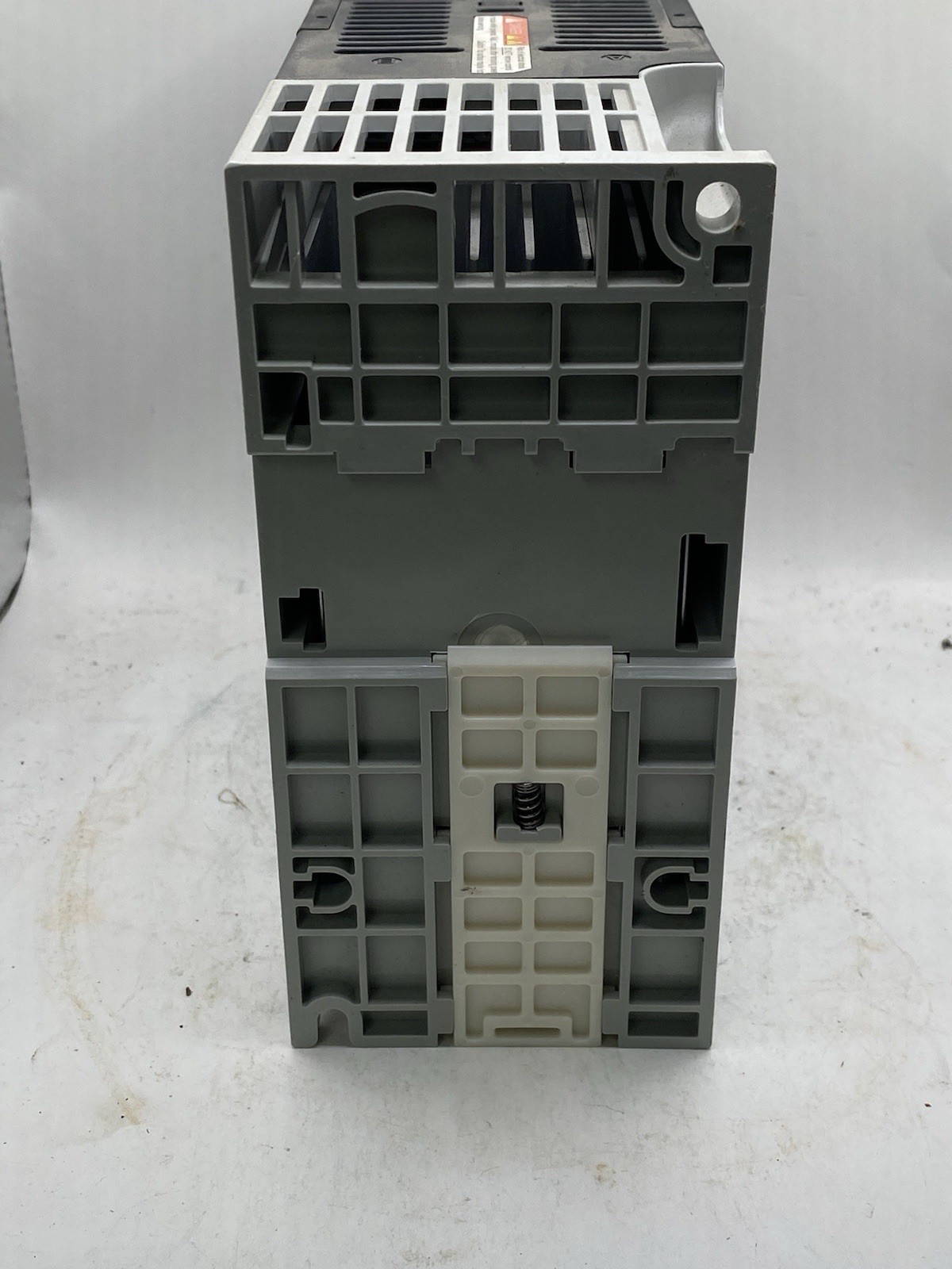 Allen Bradley 25B-E0P9N104 Powerflex 525 AC Drive 600VAC 0.4kW/0.5HP A