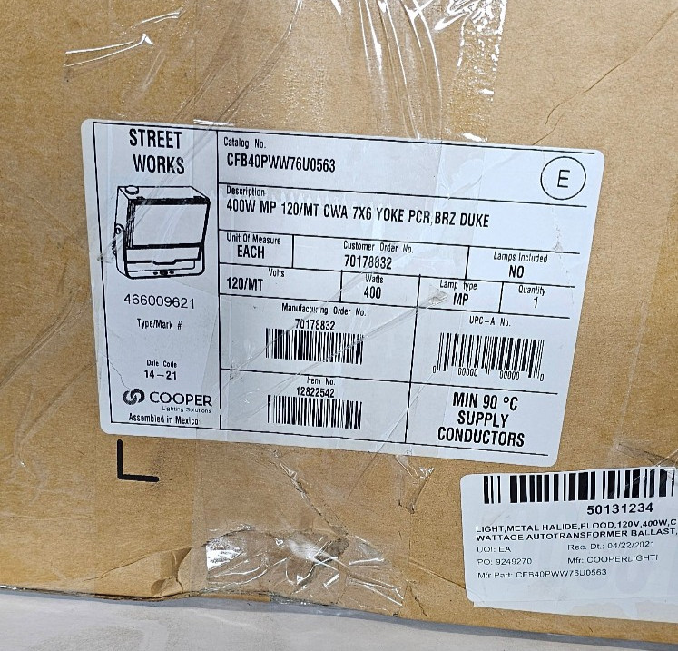 New Cooper Lighting 400W HID Outdoor Commercial Flood Light Fixture, IP67, 120V