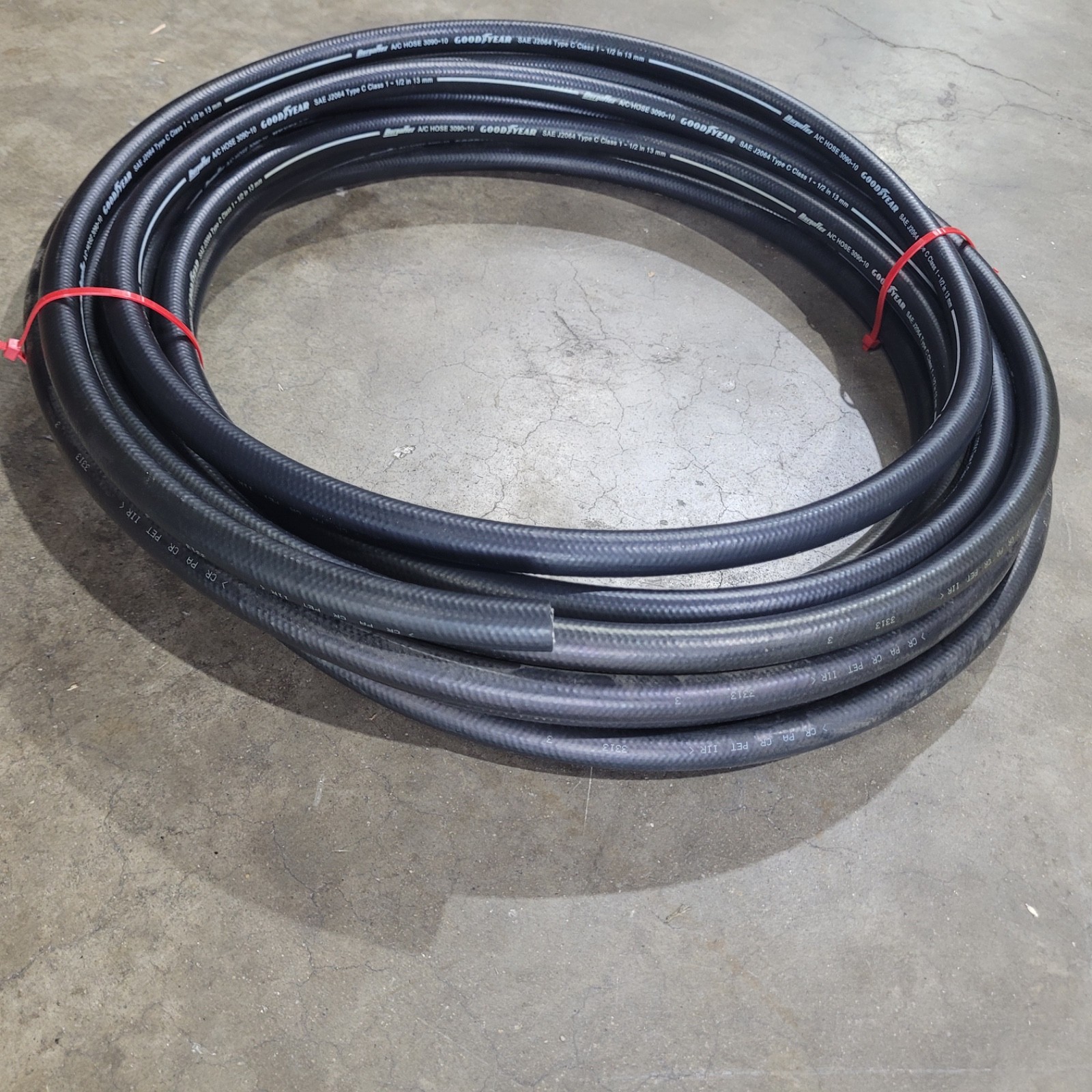 Goodyear BurgaFlex 1/2″ (-10) H-10-3090 Reduced Barrier AC hose x 25ft length