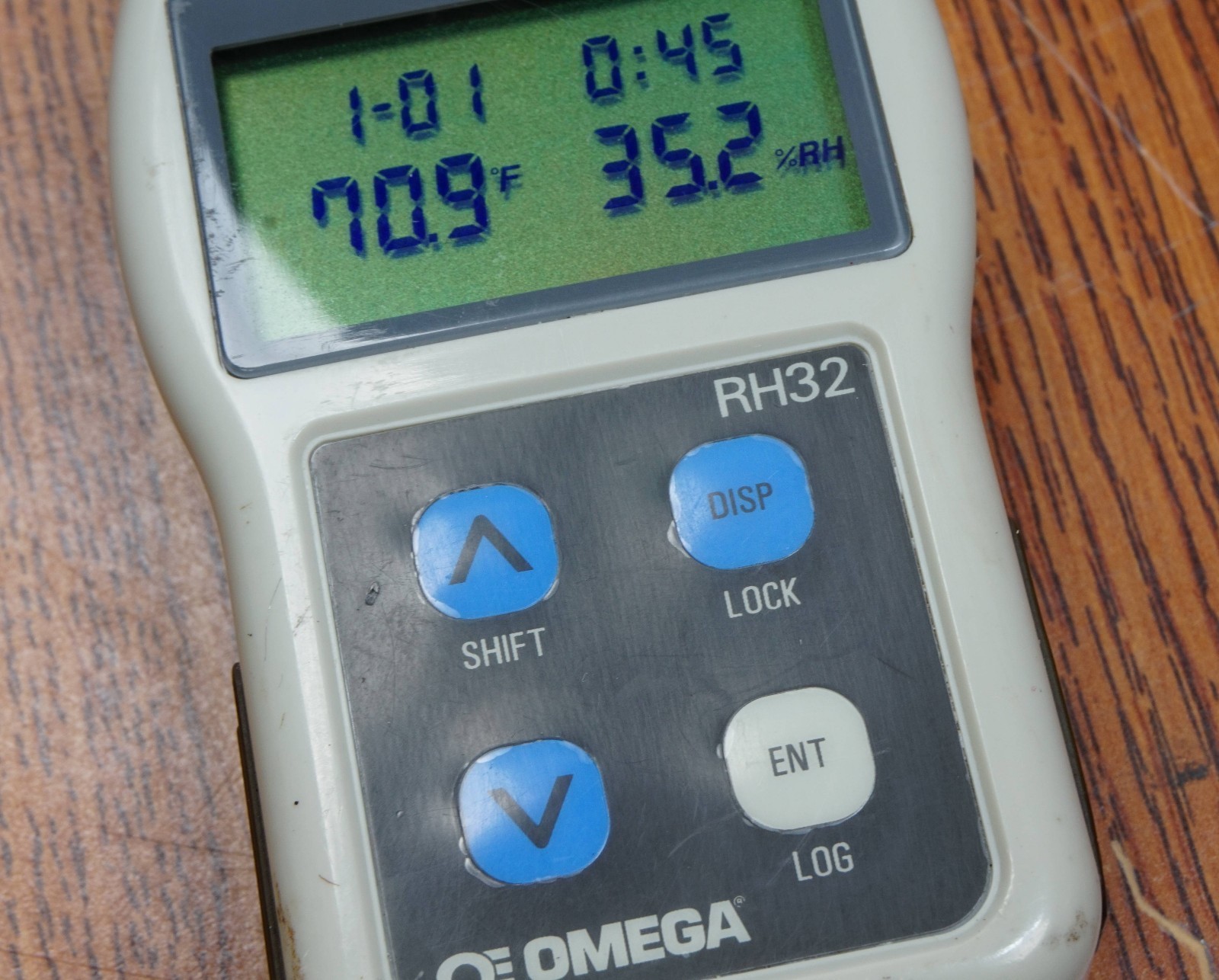 Omega RH32B Temperature Humidity Handheld Data Logger -10 to 50°C (14 to 122°F)