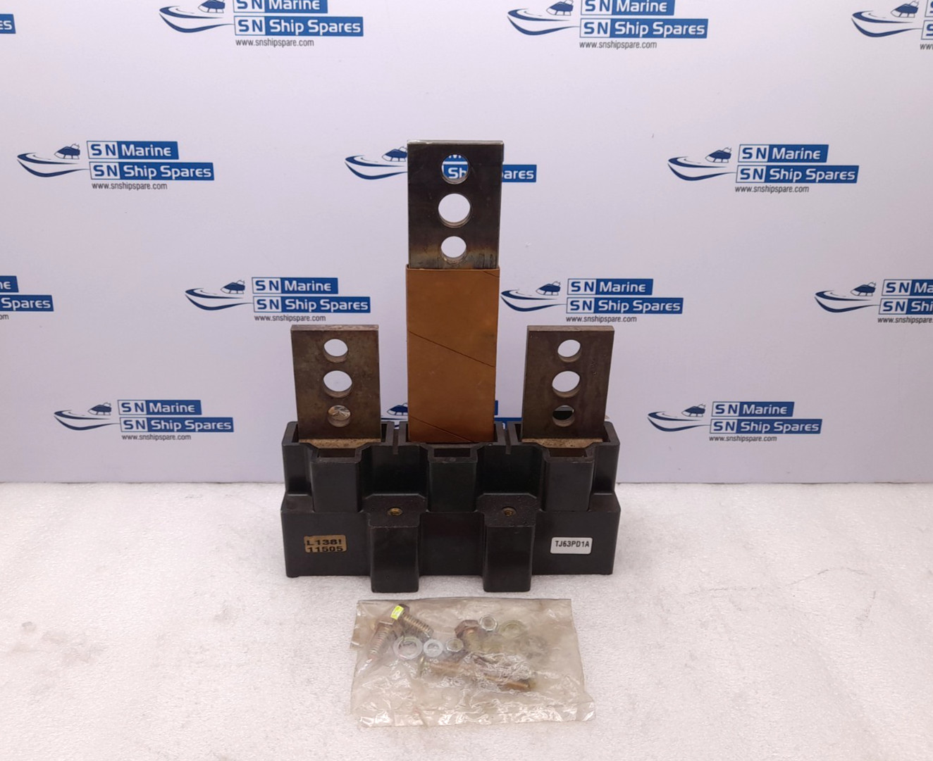 General Electric TJ63PD1A PLUG-IN MOUNTING BASE ASSEMBLY