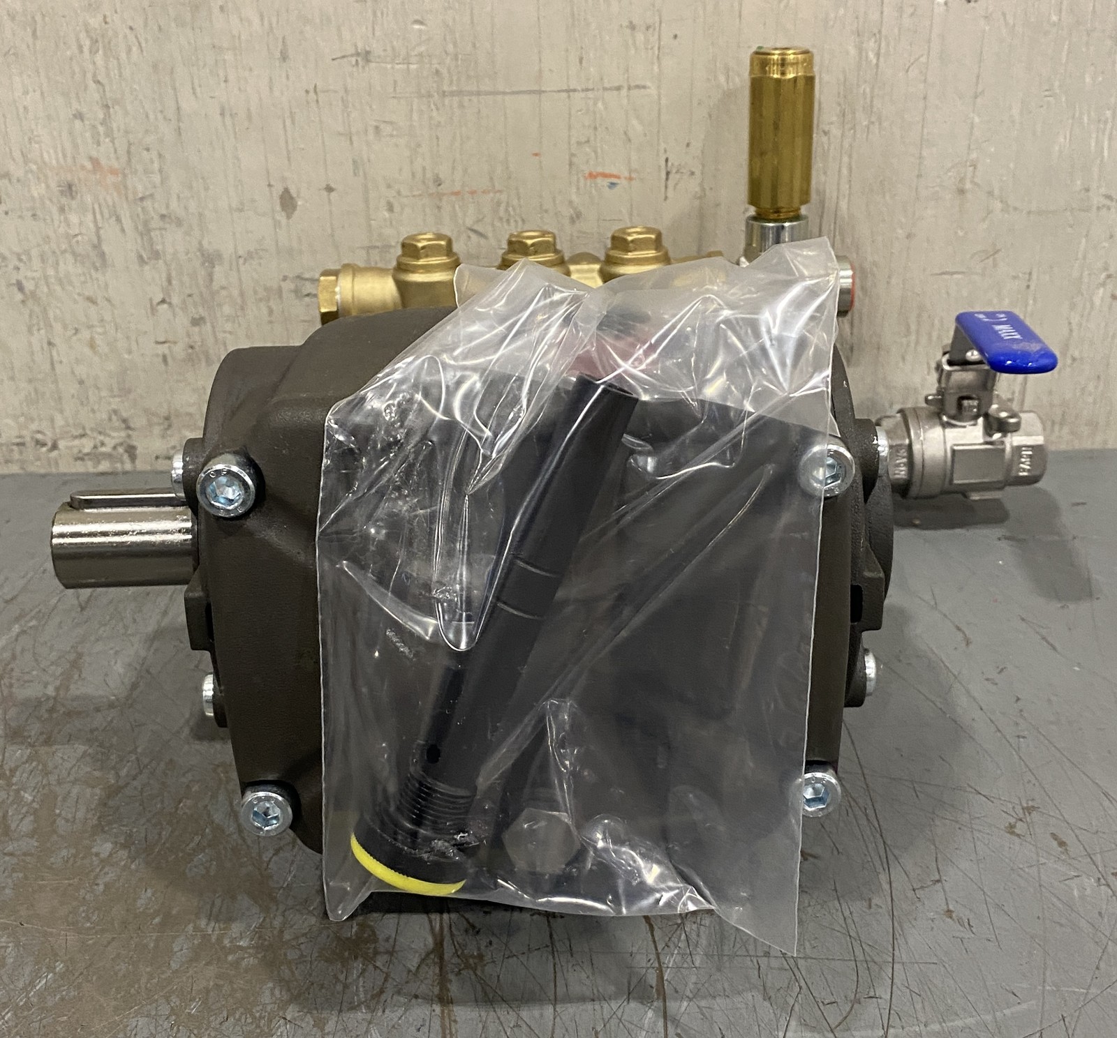 General Pump Evolution Series 4000PSI 4.76 GPM Triplex Pressure Pump ES2012VTN