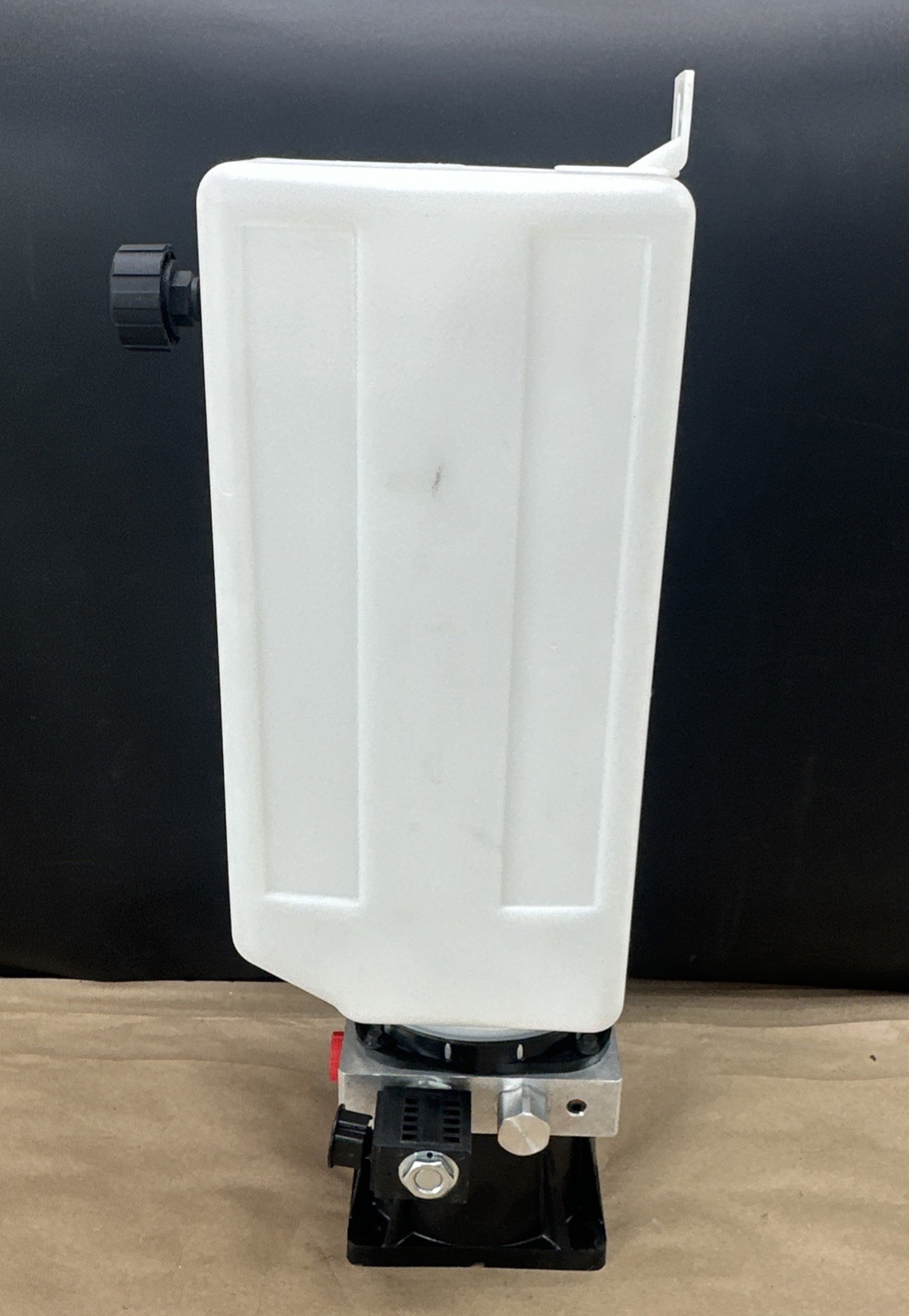 Stone Vertical Hydraulic Pump Reservoir 2.5 Gallon 9302-2212 – NEW SURPLUS 🇺🇸