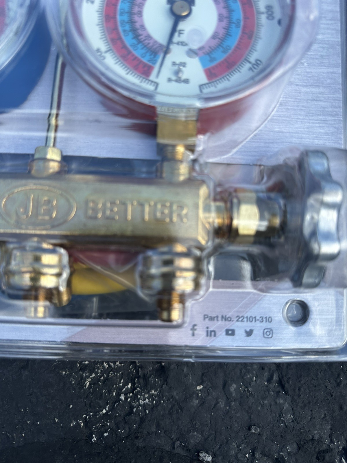 JB Industries Patriot 22233 Brass 2-Valve Manifold Gauge Set with Kobra Hoses