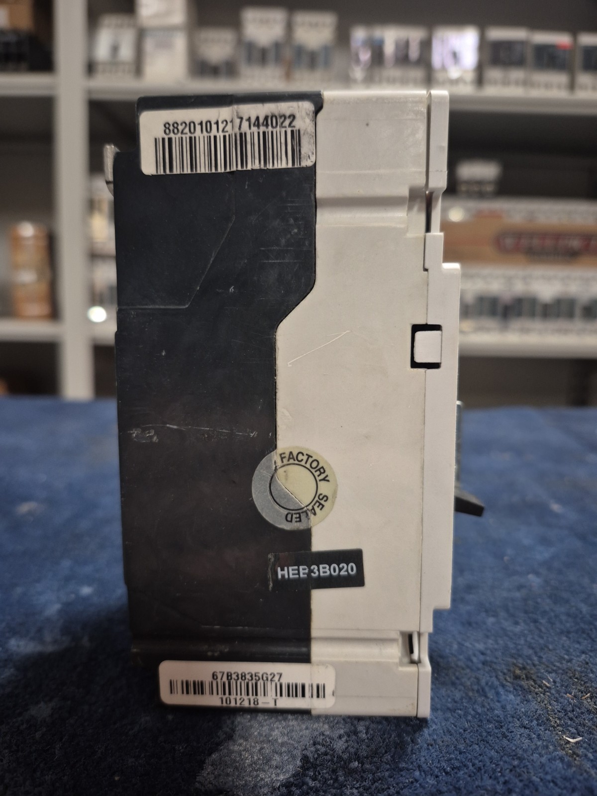 HEB3B020B PEARL TESTED TAKEOUT
